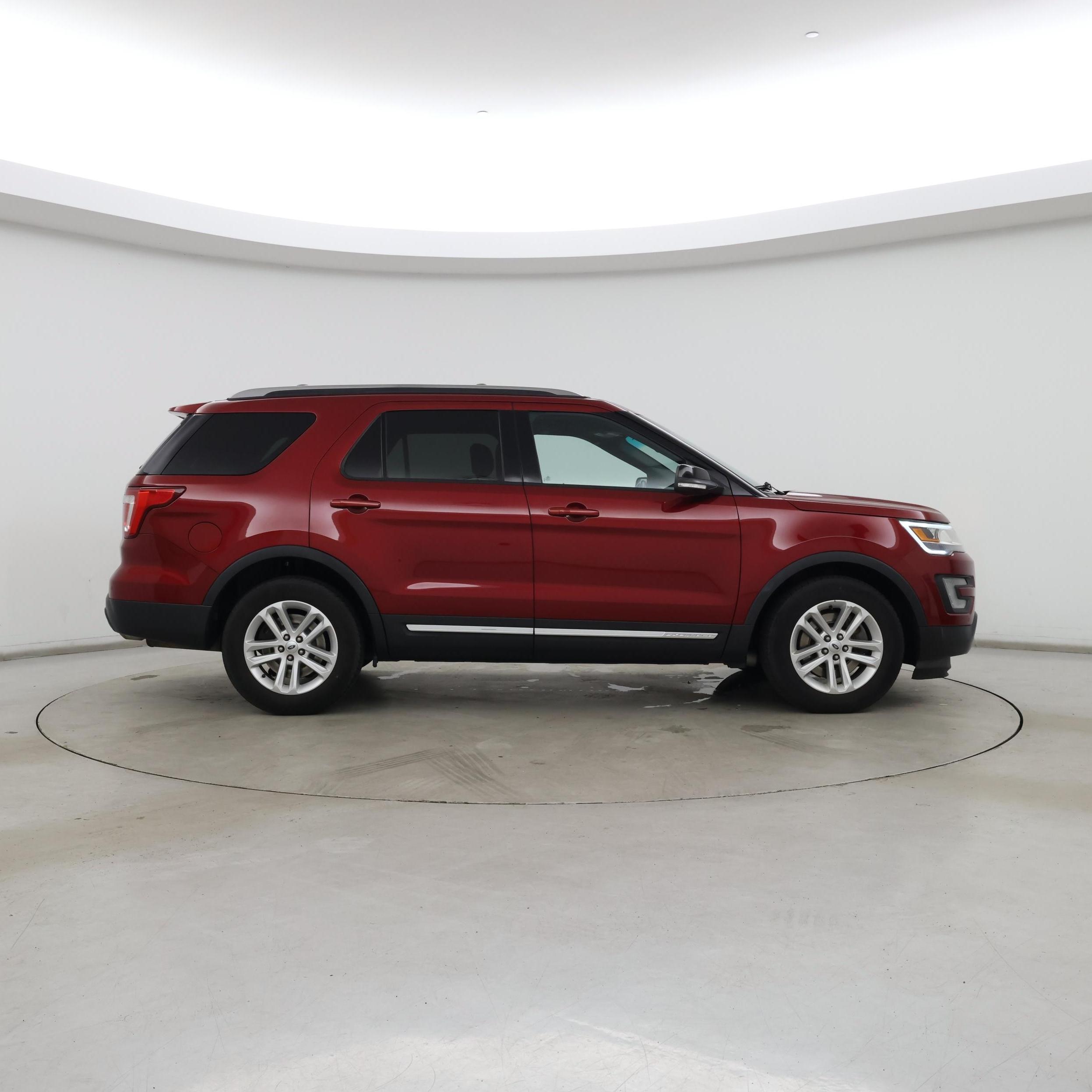 Thumbnail: 2016 Ford Explorer - 7