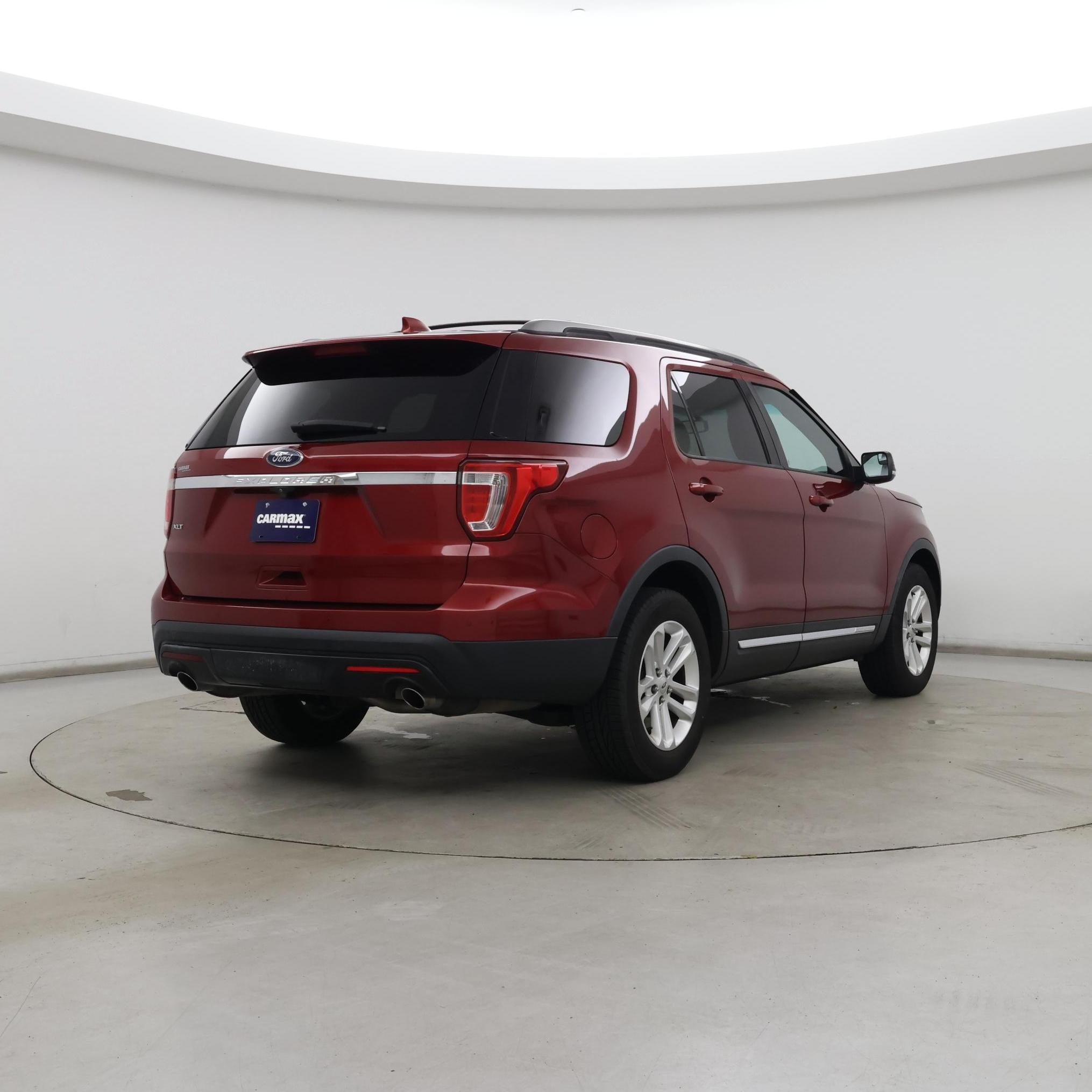 Thumbnail: 2016 Ford Explorer - 8