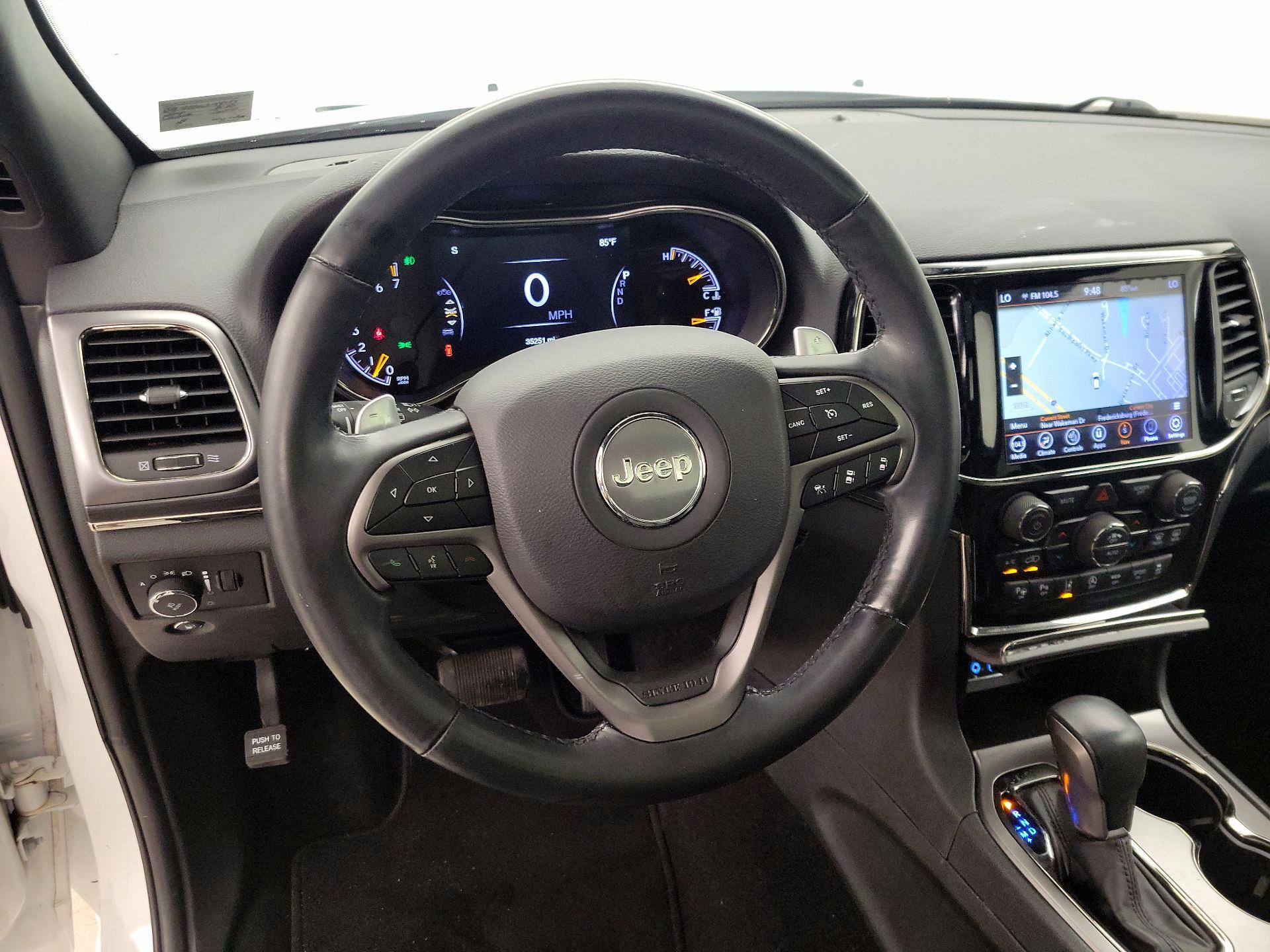 Thumbnail: 2020 Jeep Grand Cherokee - 10