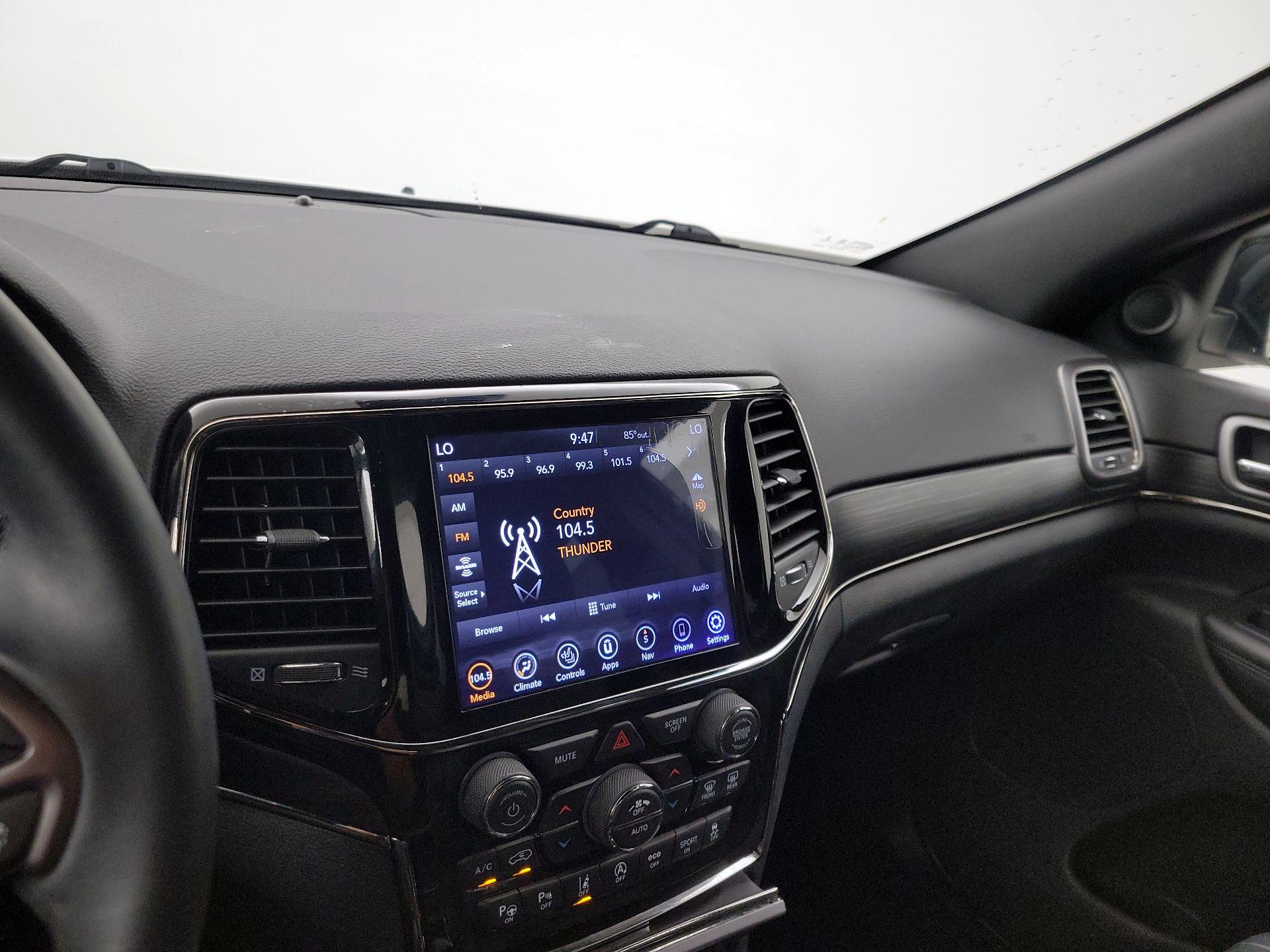 Thumbnail: 2020 Jeep Grand Cherokee - 16