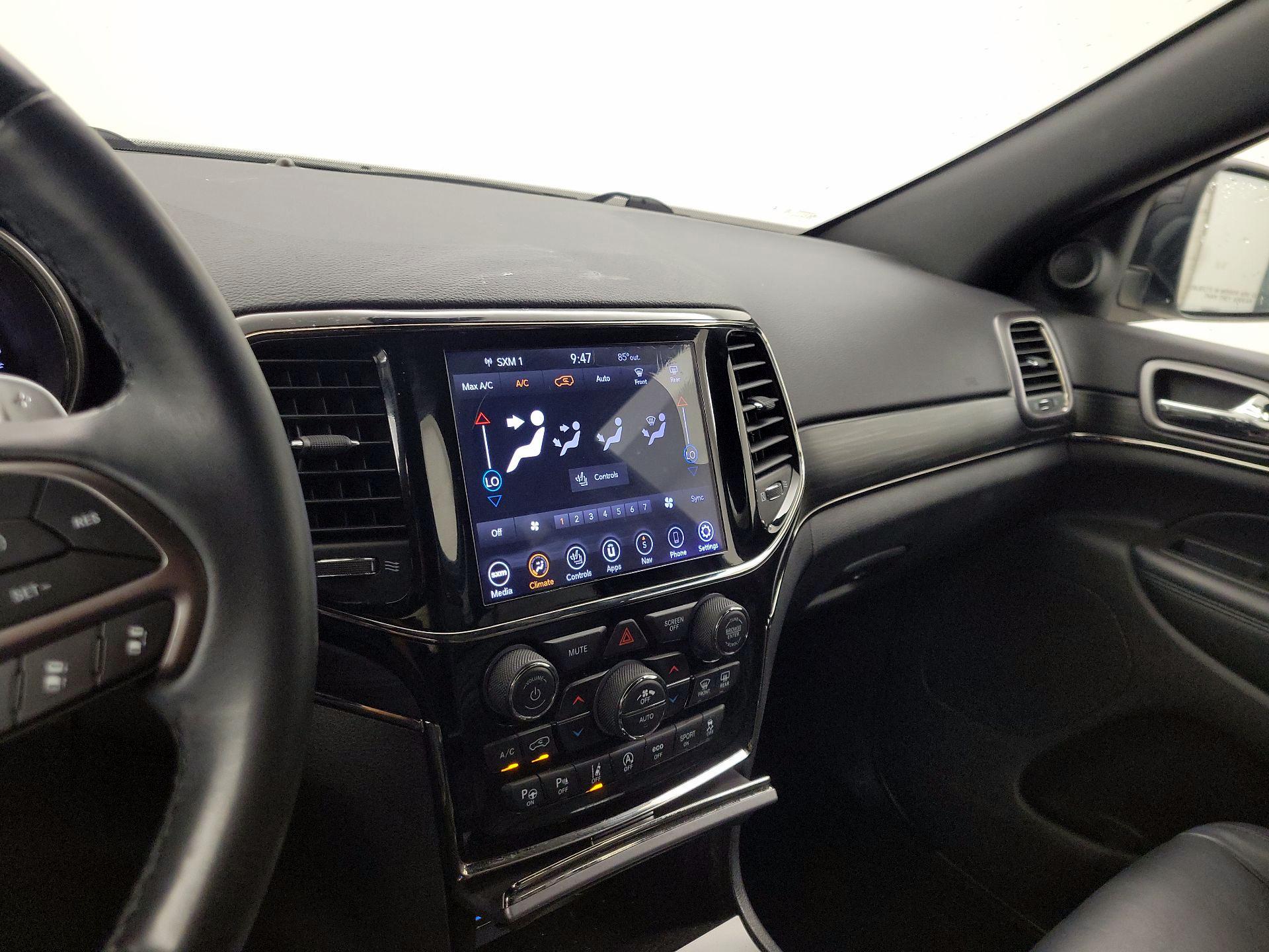 Thumbnail: 2020 Jeep Grand Cherokee - 17