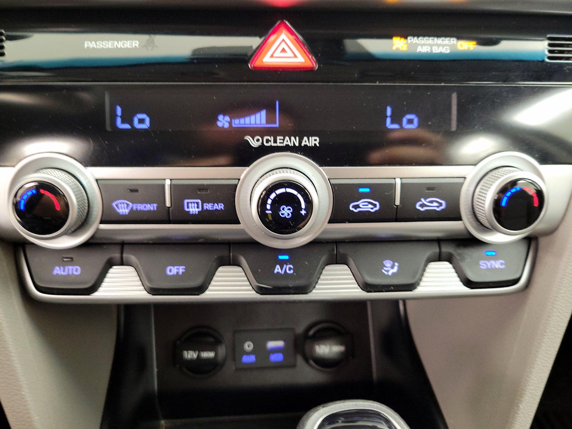 Thumbnail: 2020 Hyundai Elantra - 16