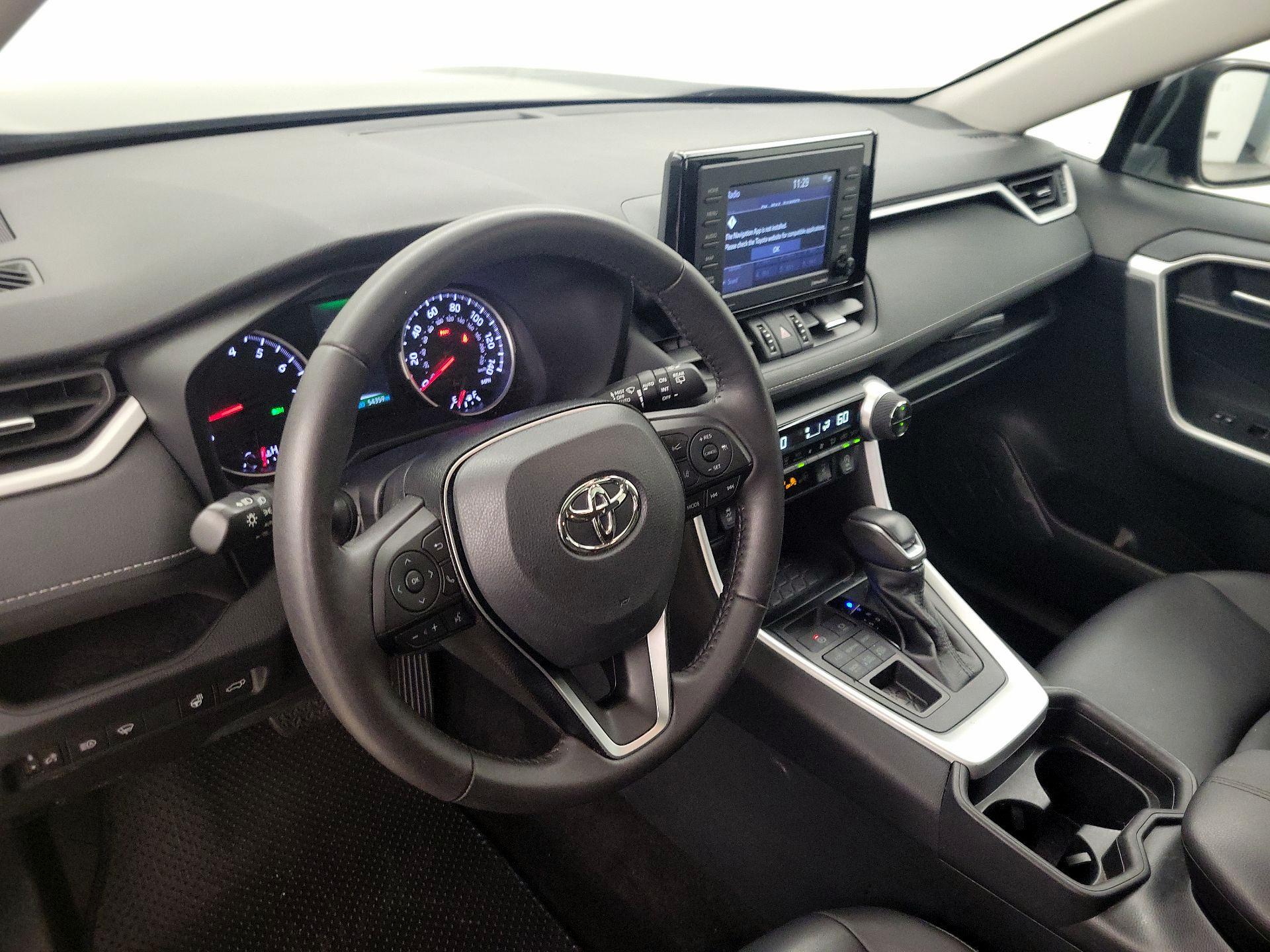 Thumbnail: 2021 Toyota RAV4 - 9