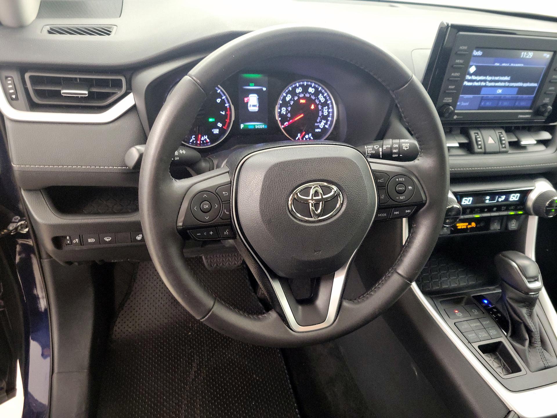 Thumbnail: 2021 Toyota RAV4 - 10