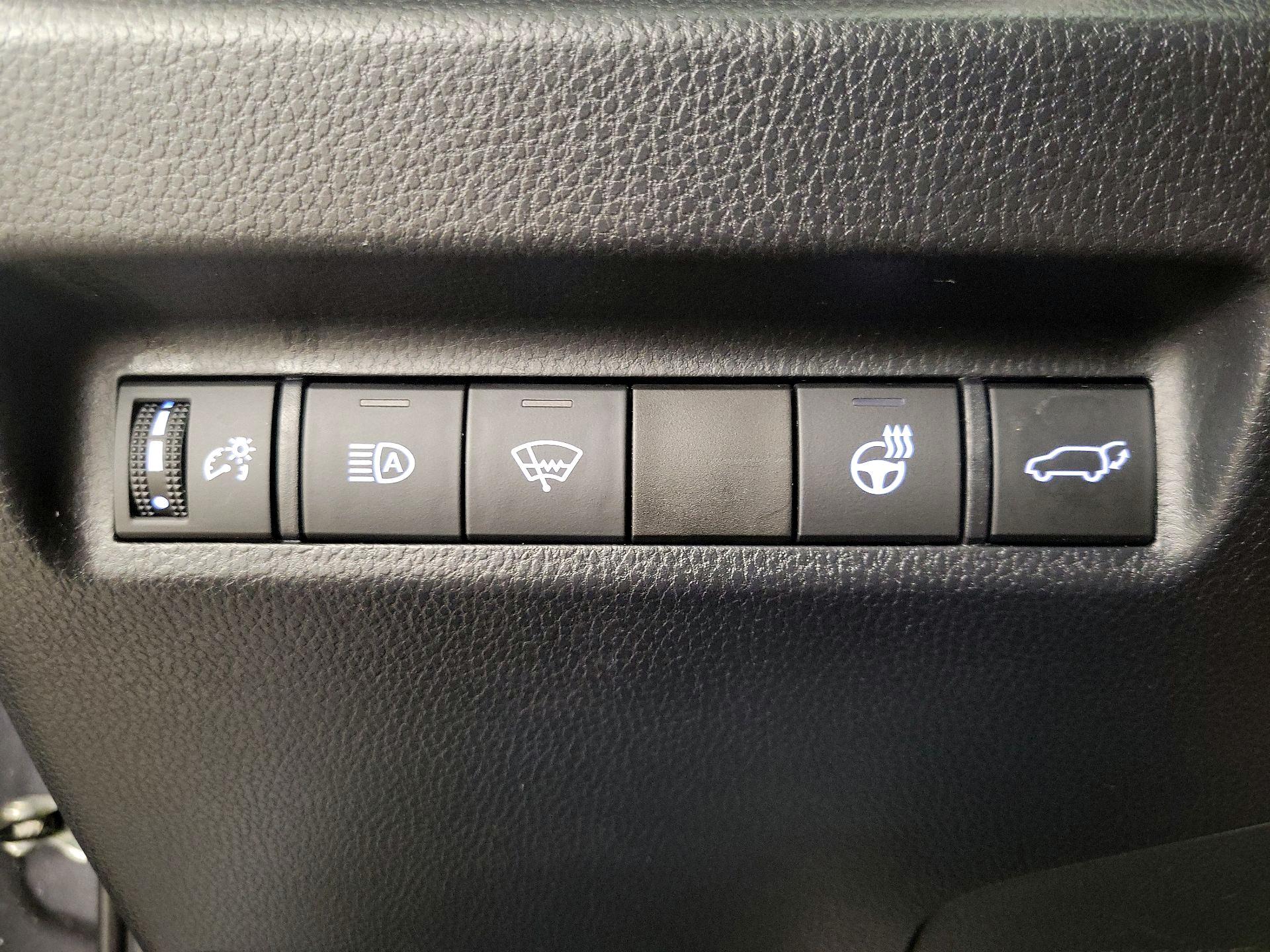 Thumbnail: 2020 Toyota RAV4 - 13