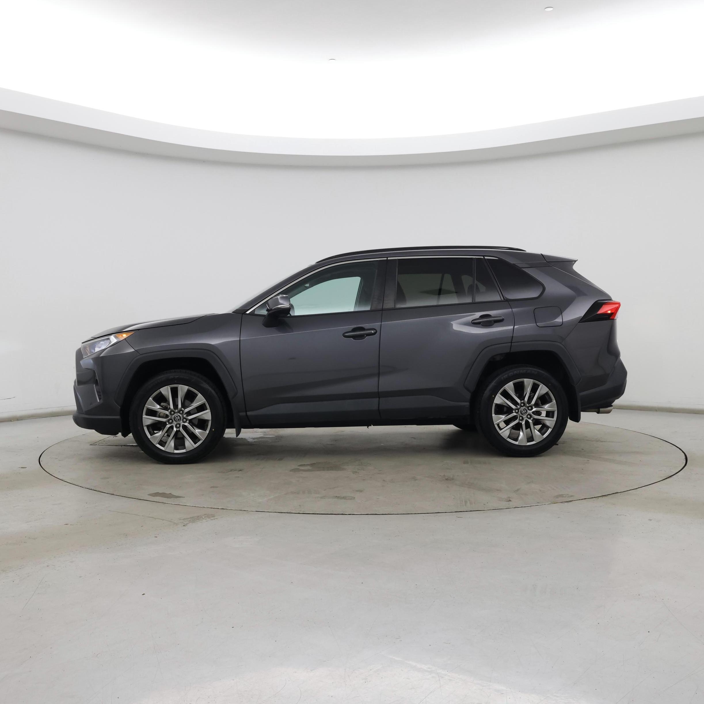 Thumbnail: 2020 Toyota RAV4 - 3