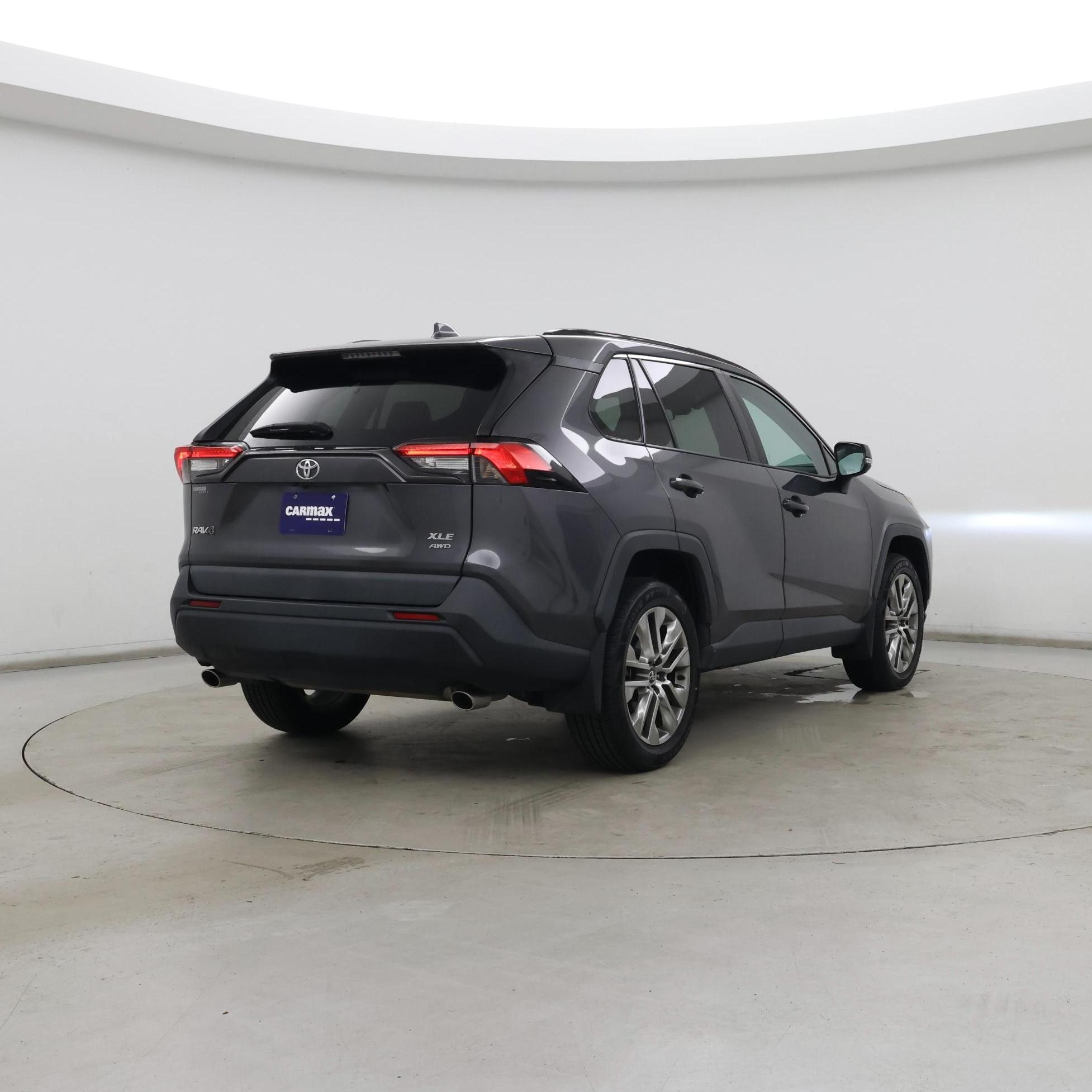 Thumbnail: 2020 Toyota RAV4 - 8