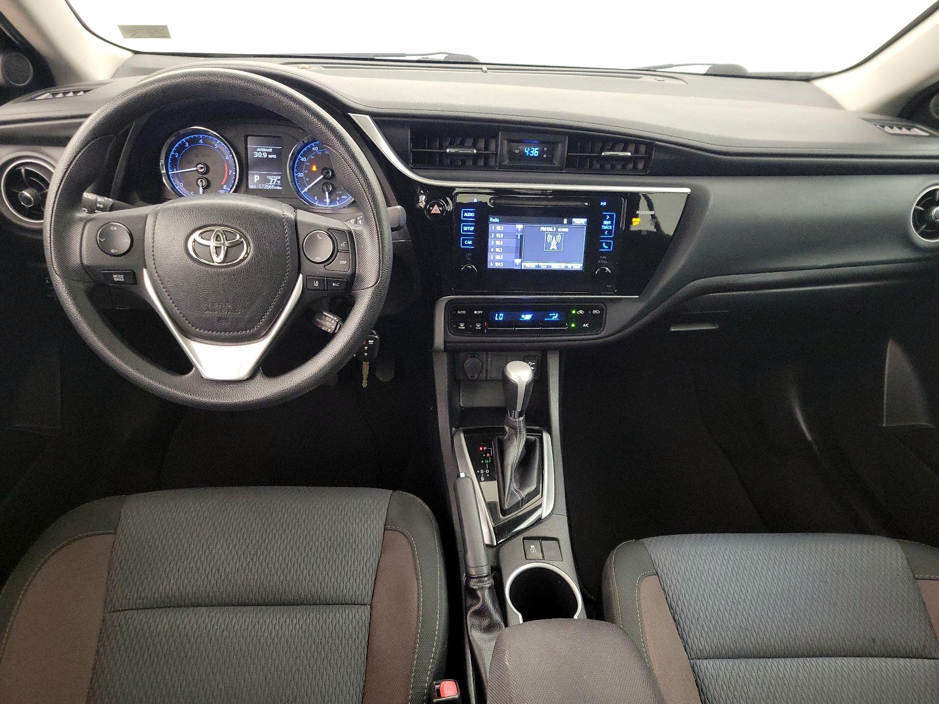Thumbnail: 2017 Toyota Corolla - 9