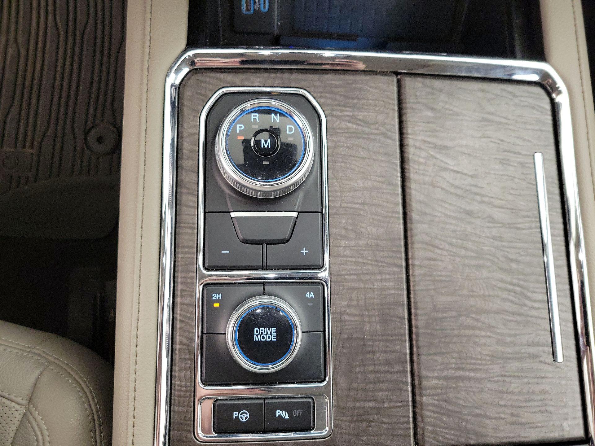 Thumbnail: 2020 Ford Expedition - 18