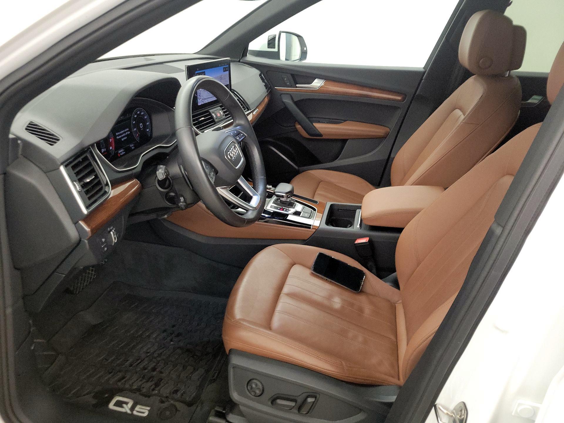 Thumbnail: 2021 Audi Q5 - 11