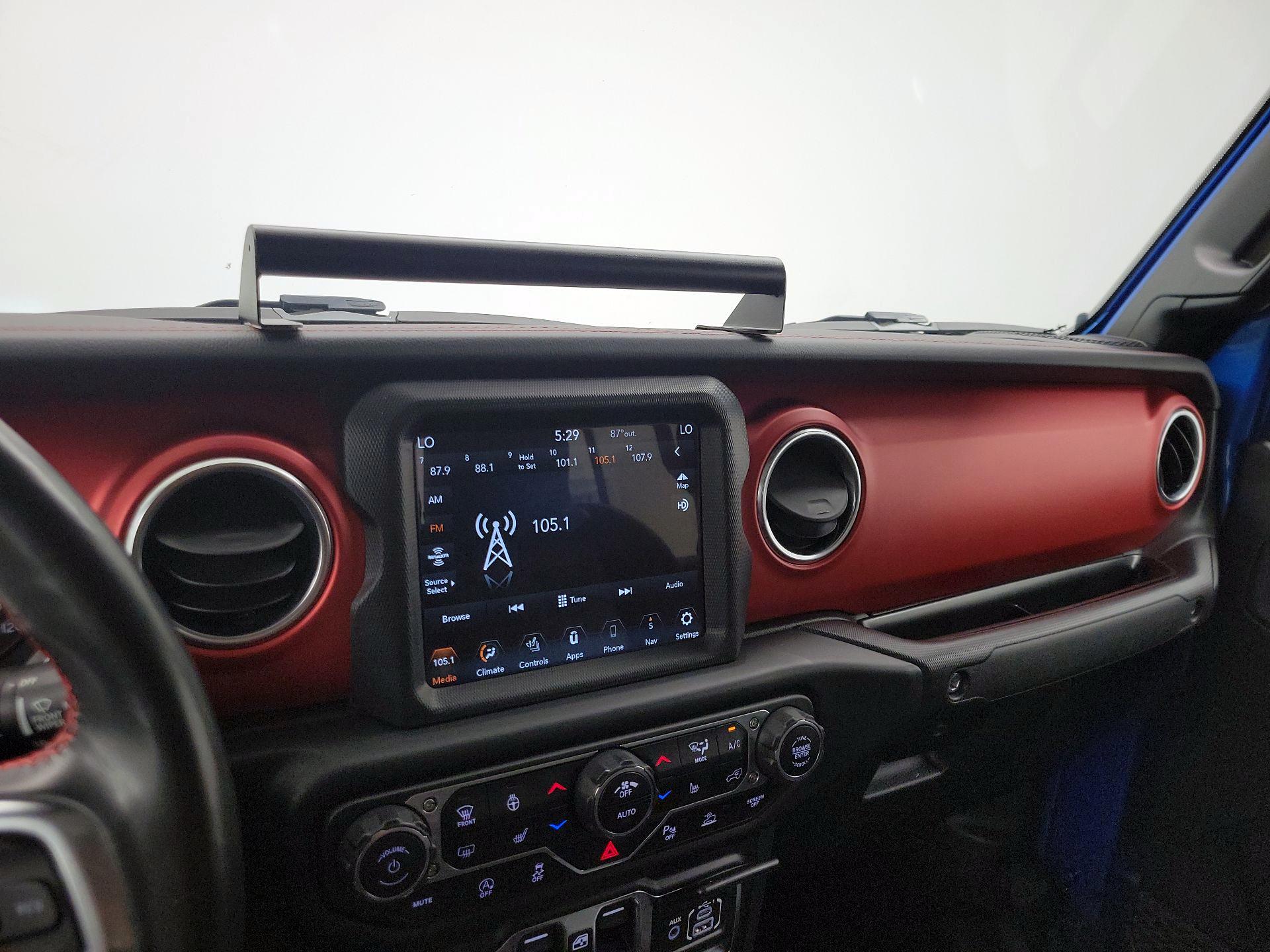 Thumbnail: 2021 Jeep Gladiator - 16