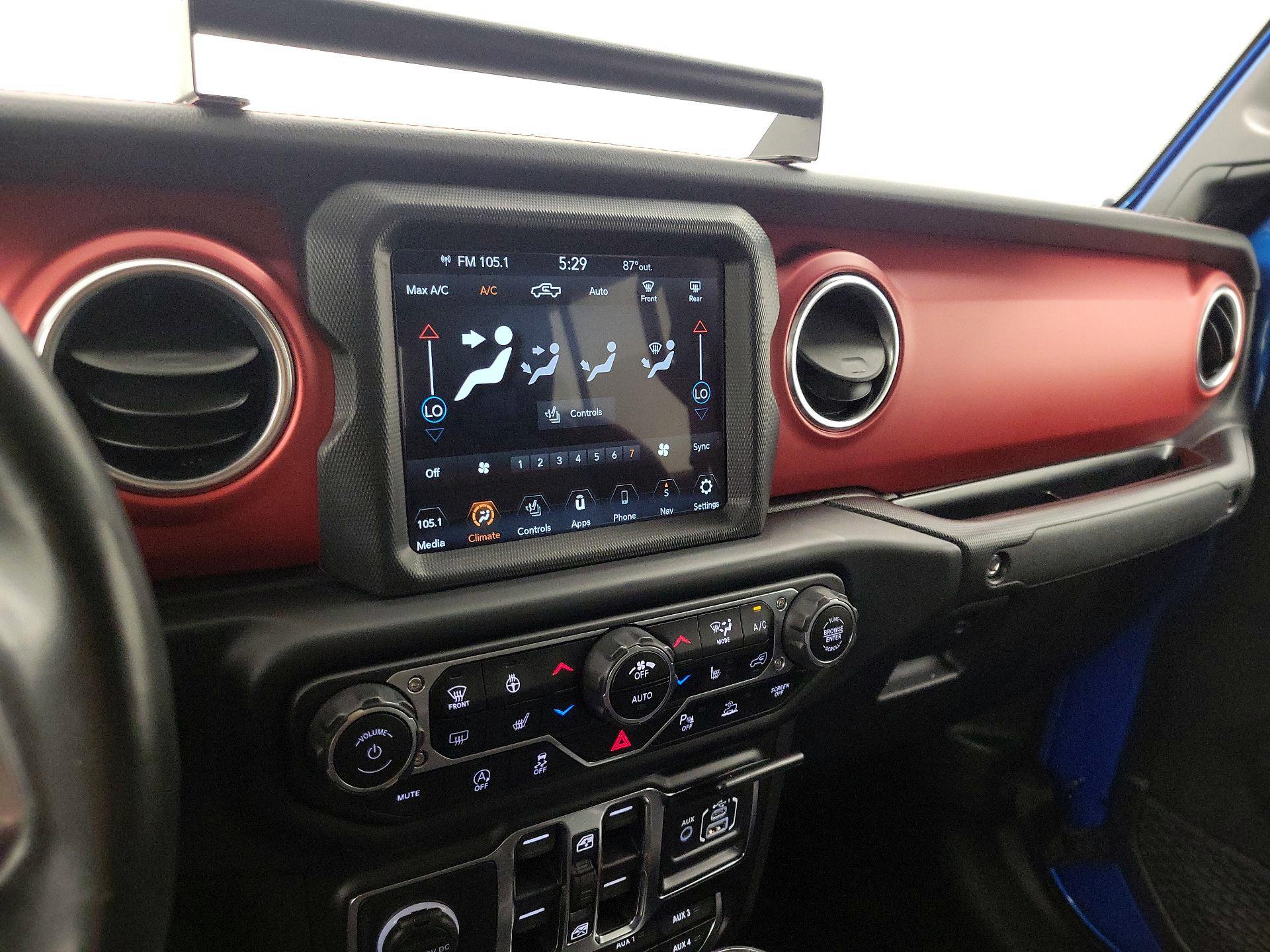 Thumbnail: 2021 Jeep Gladiator - 17