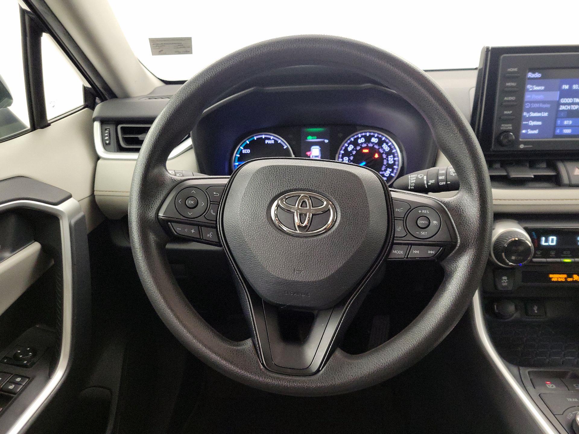 Thumbnail: 2020 Toyota RAV4 - 10