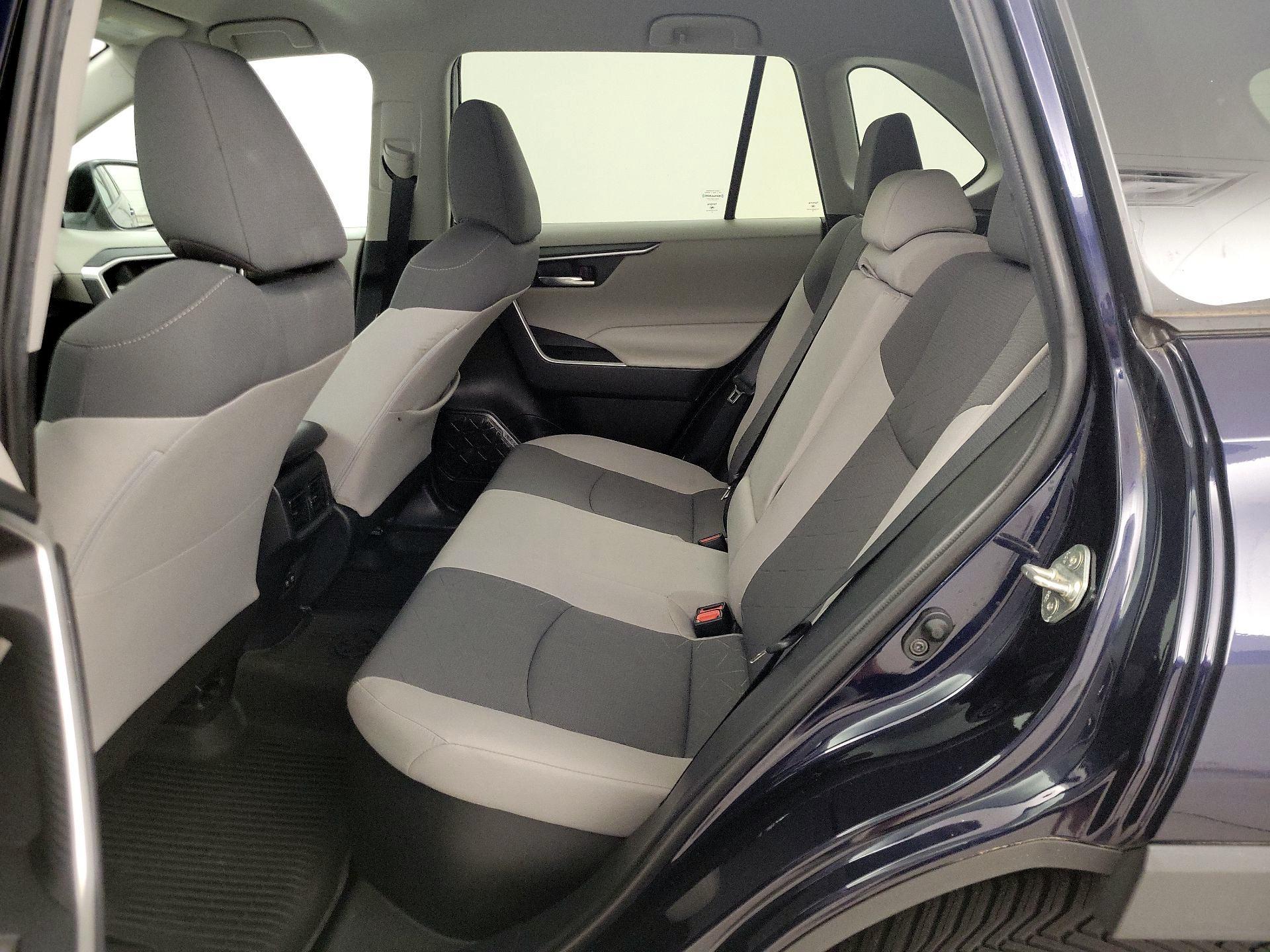 Thumbnail: 2020 Toyota RAV4 - 19