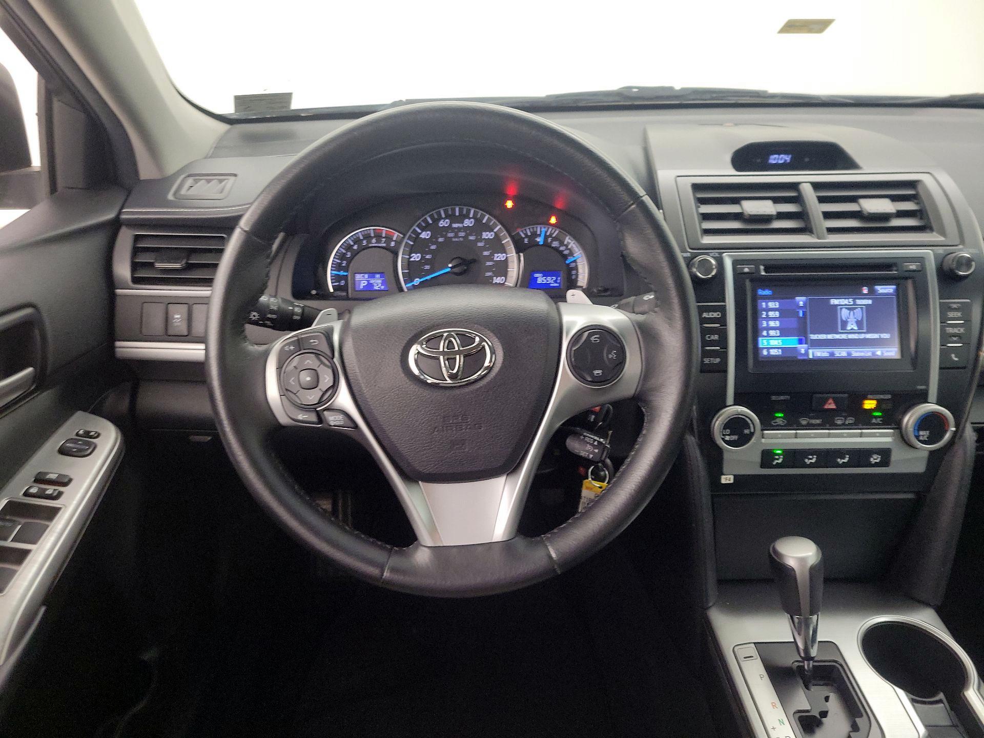Thumbnail: 2014 Toyota Camry - 10