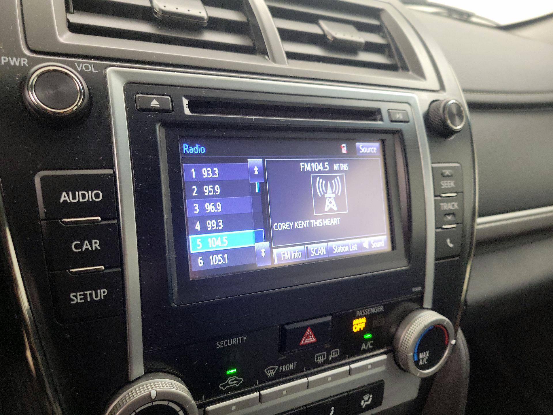 Thumbnail: 2014 Toyota Camry - 15
