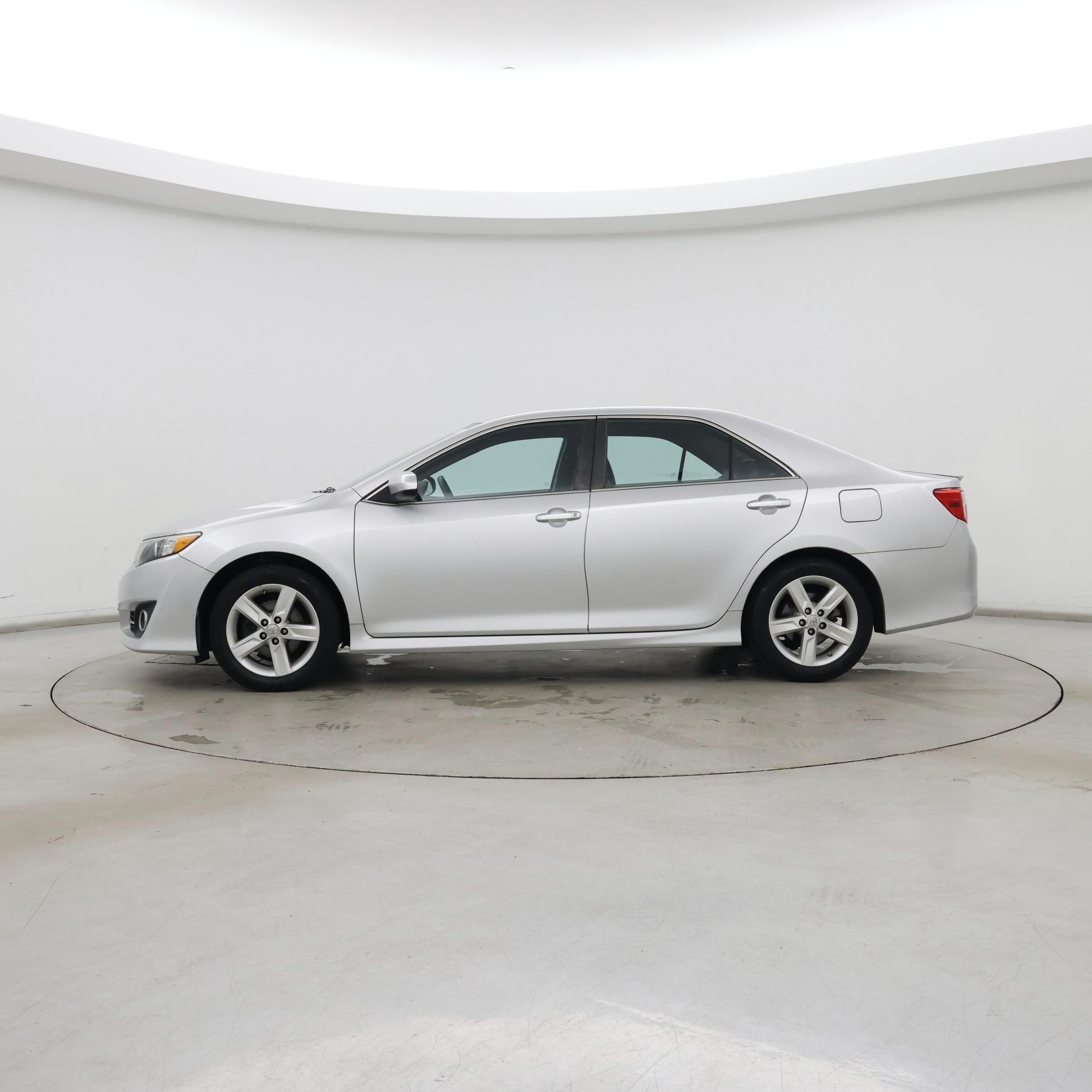 Thumbnail: 2014 Toyota Camry - 3