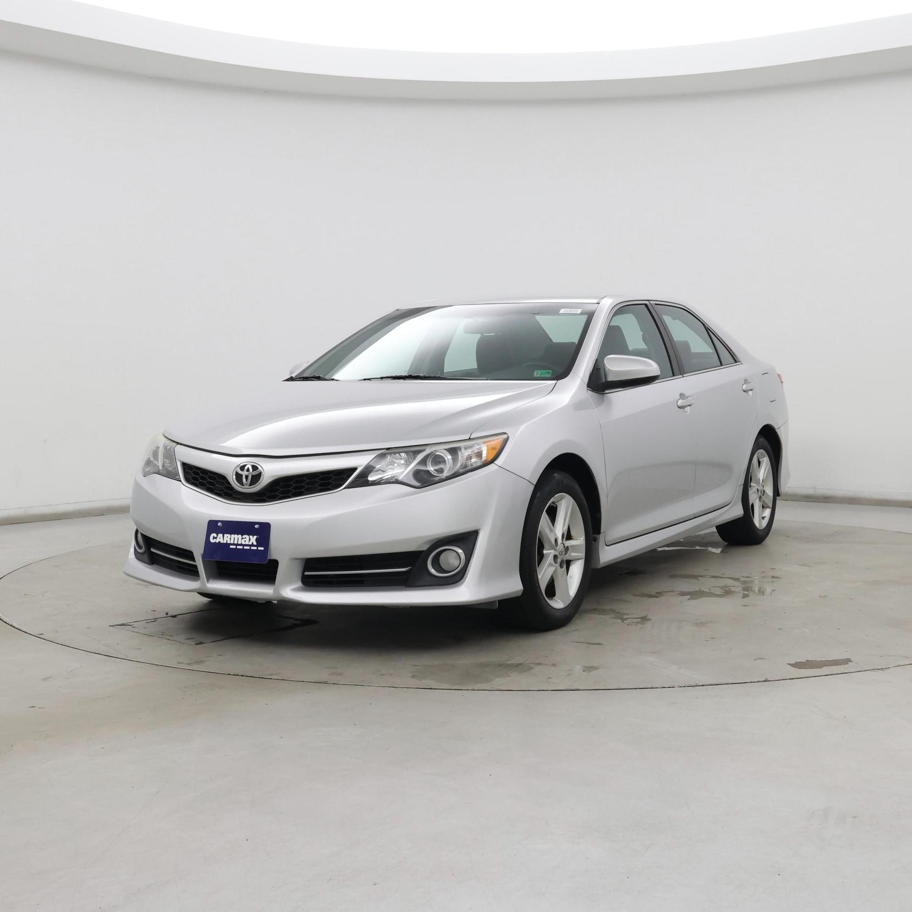 Thumbnail: 2014 Toyota Camry - 4