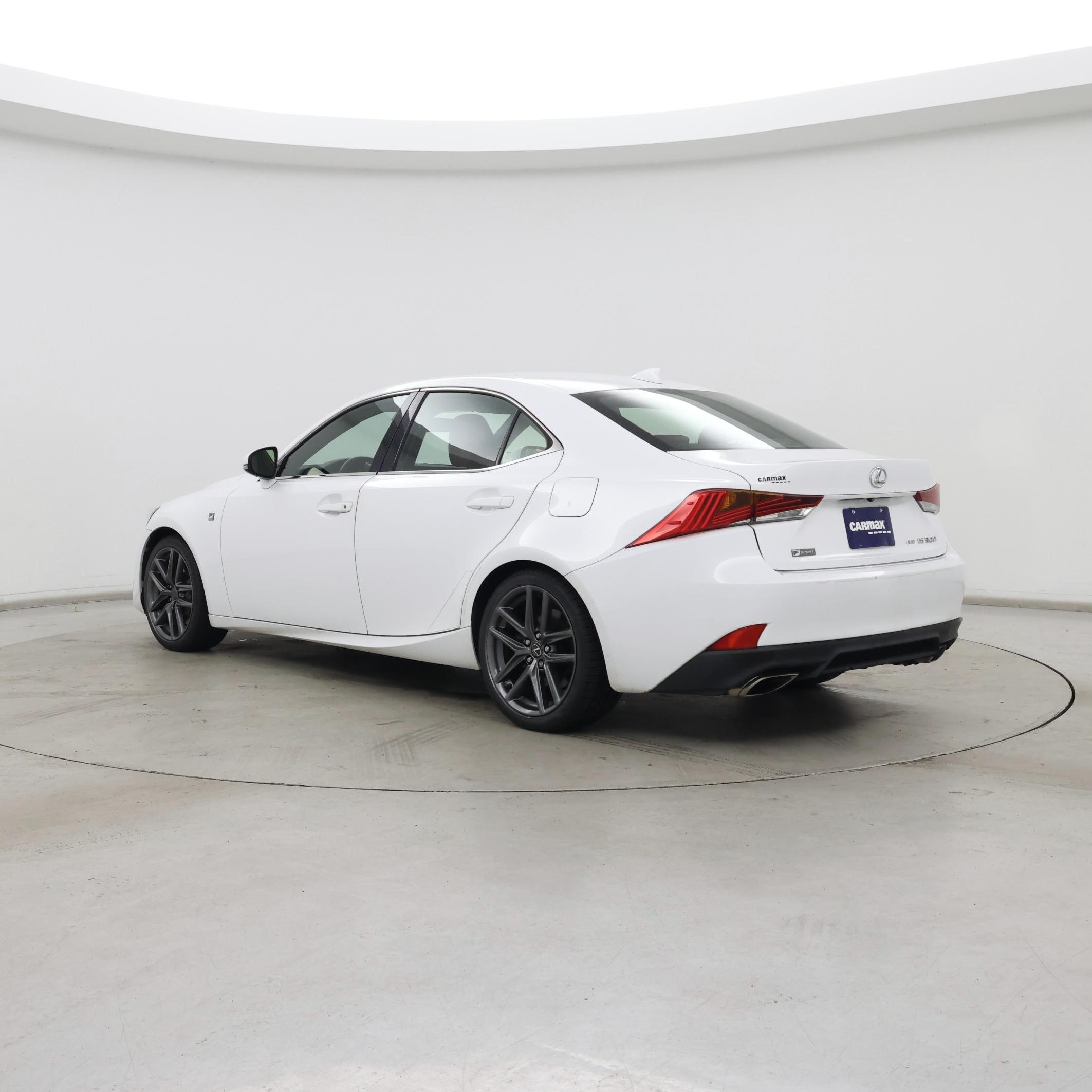 Thumbnail: 2017 Lexus IS - 2