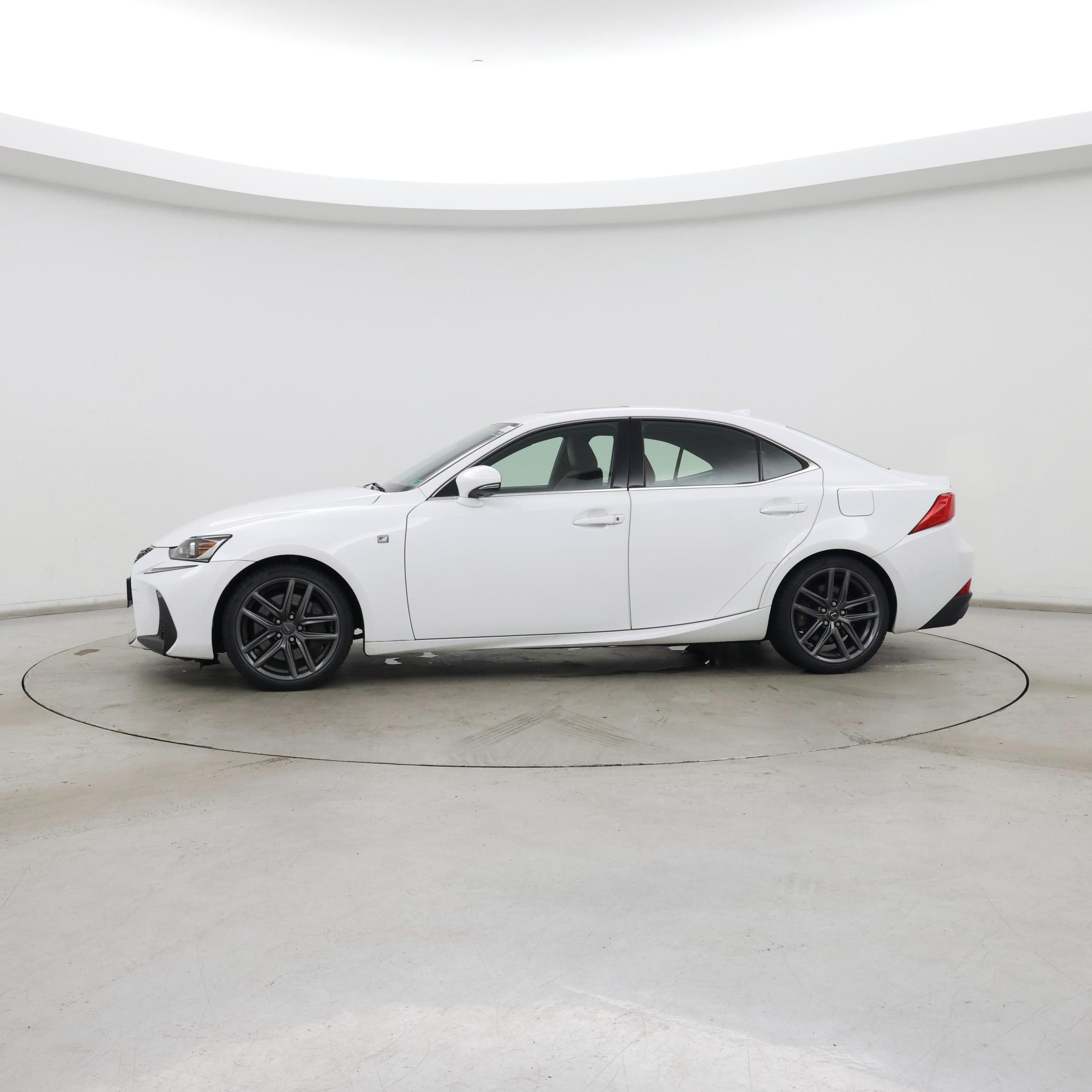 Thumbnail: 2017 Lexus IS - 3