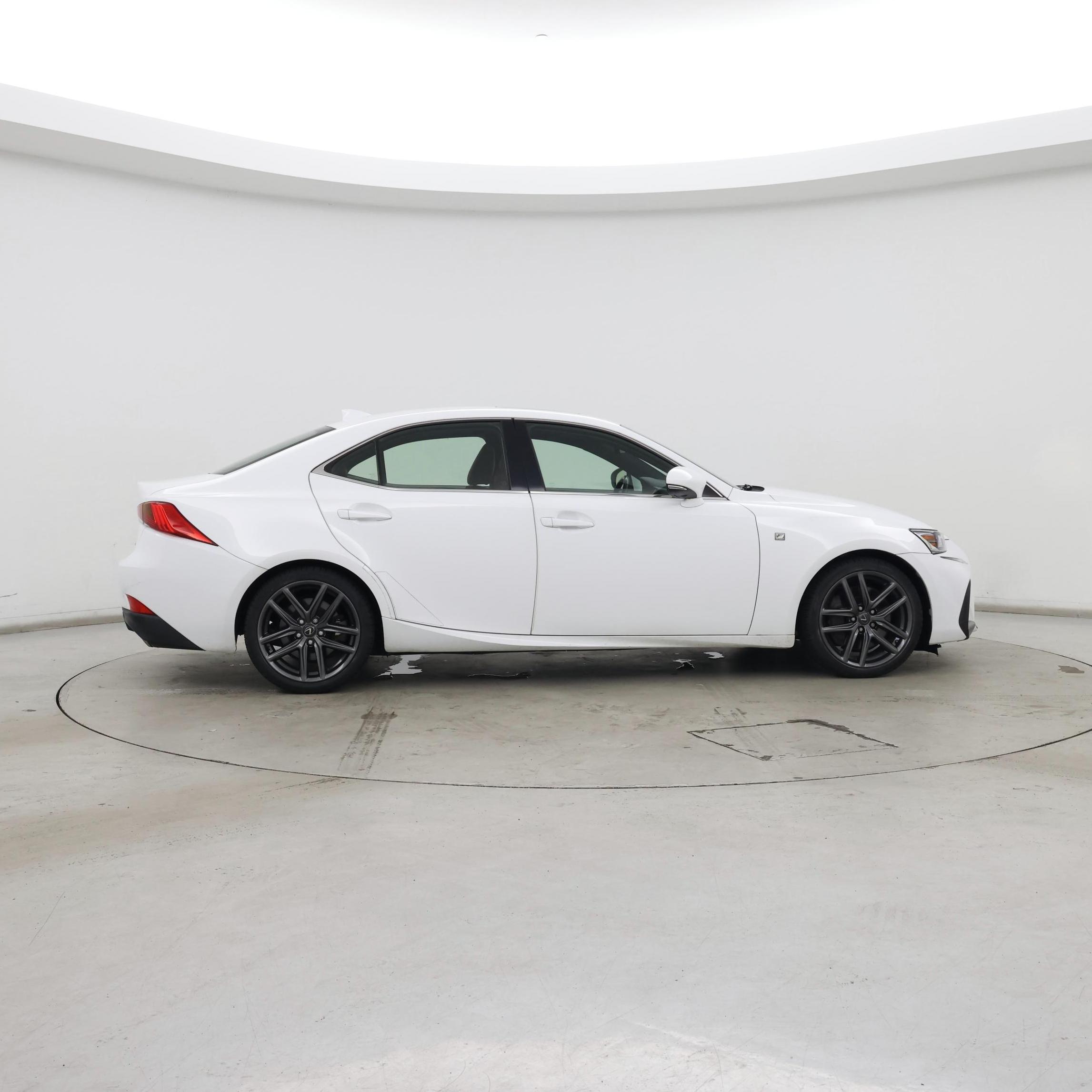 Thumbnail: 2017 Lexus IS - 7
