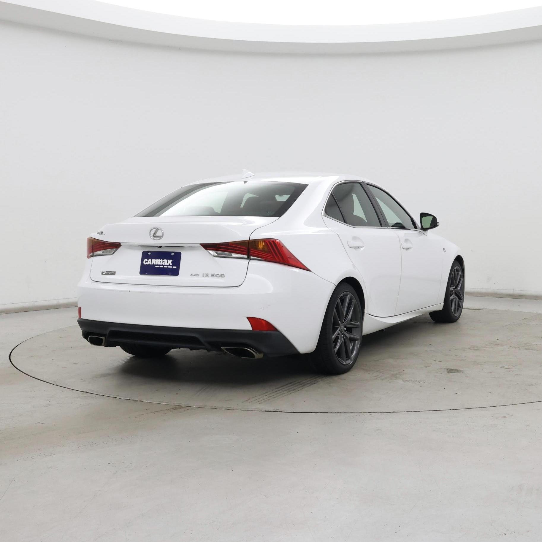 Thumbnail: 2017 Lexus IS - 8
