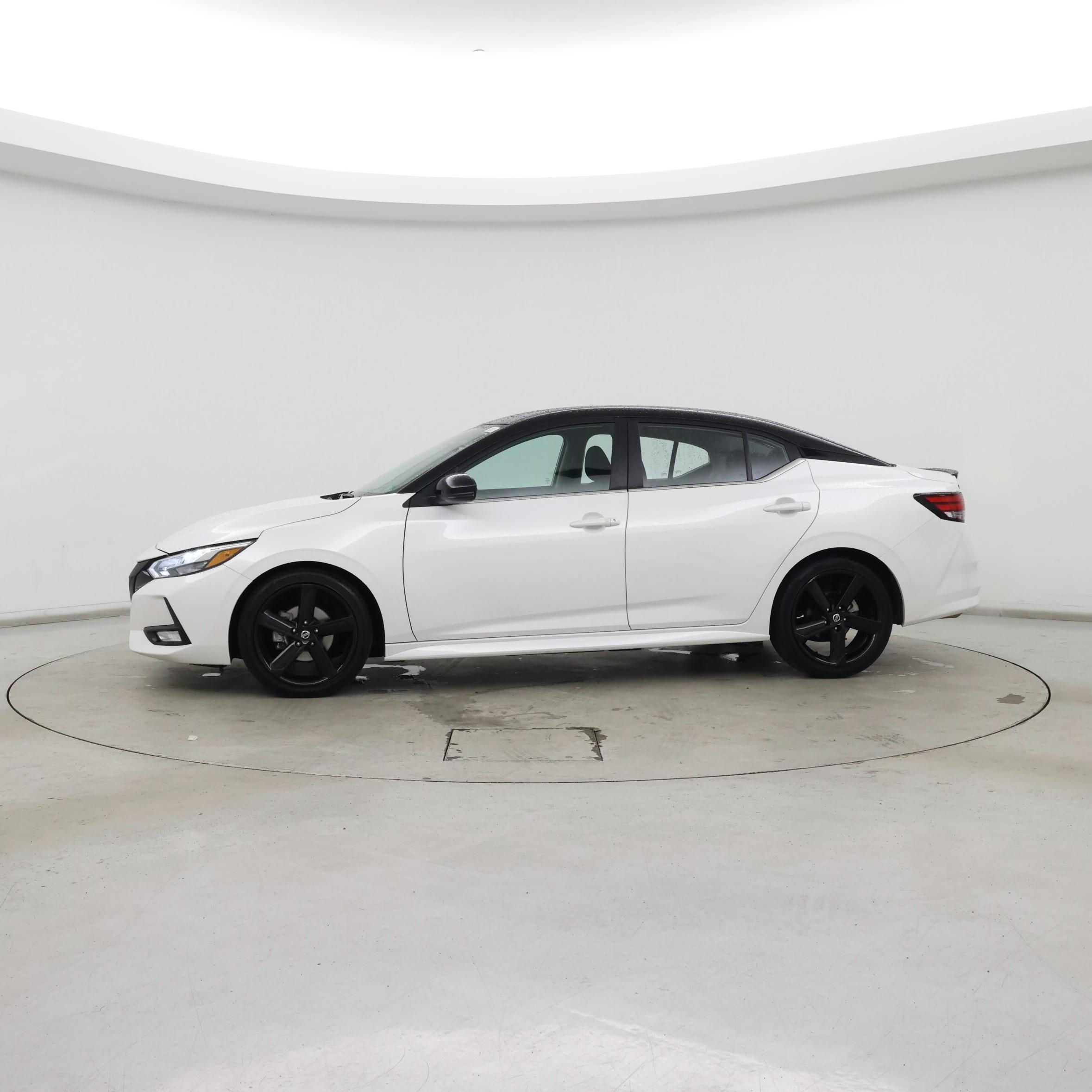 Thumbnail: 2023 Nissan Sentra - 3