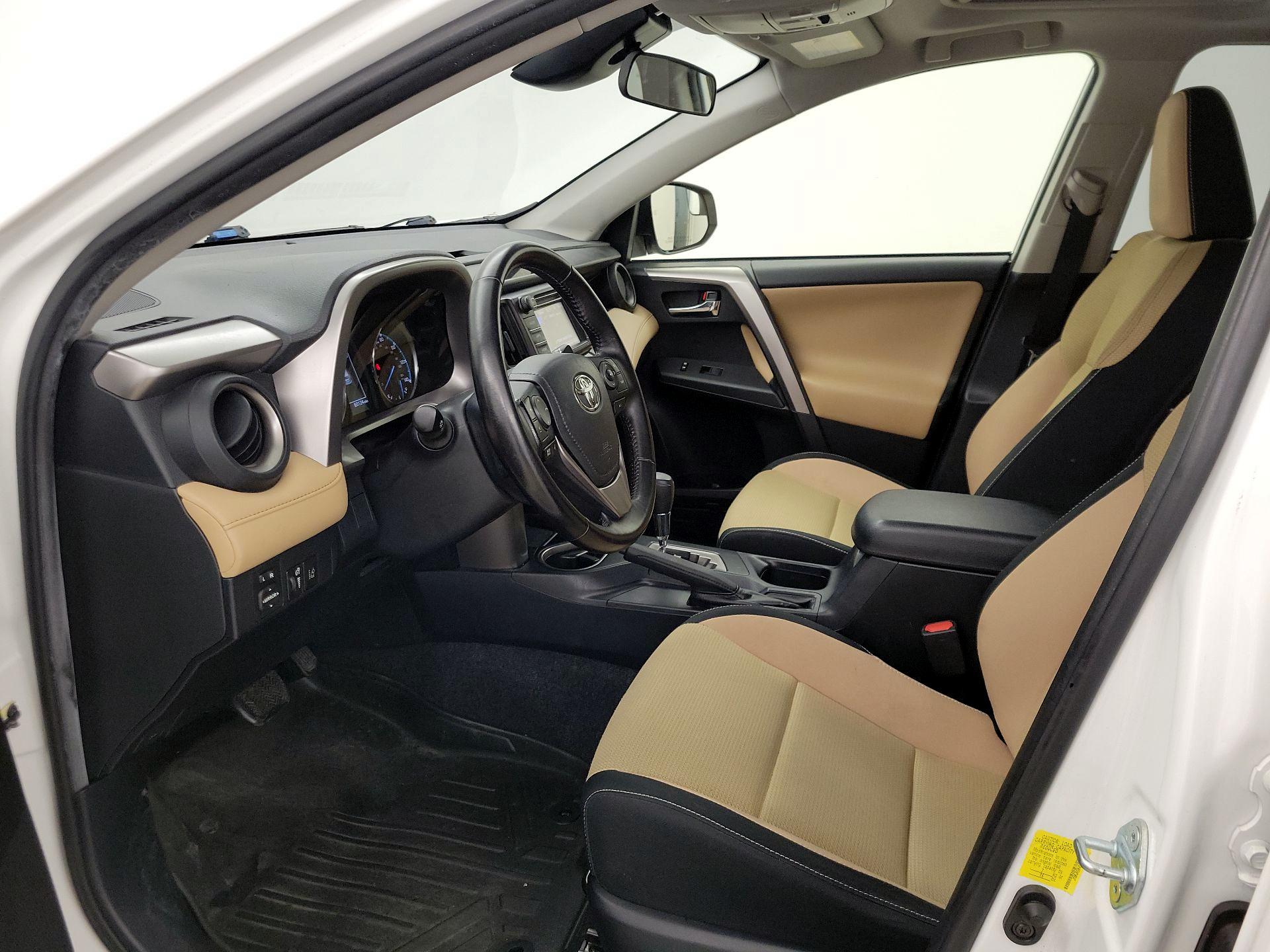 Thumbnail: 2017 Toyota RAV4 - 11