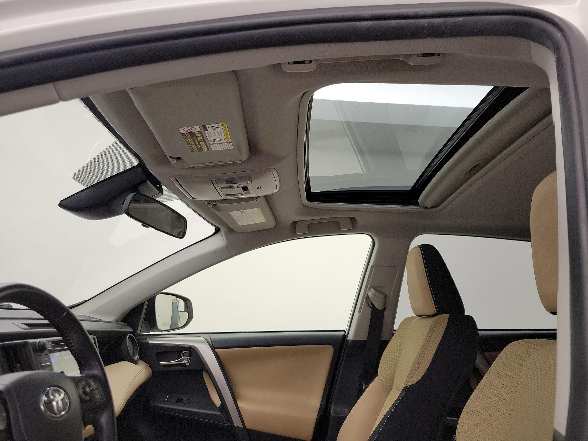 Thumbnail: 2017 Toyota RAV4 - 19