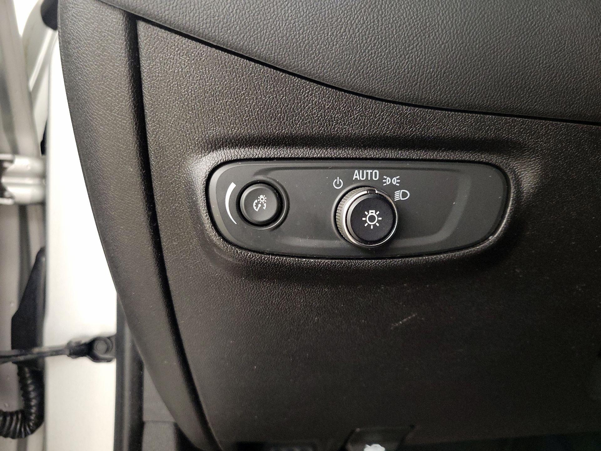 Thumbnail: 2019 Chevrolet Equinox - 13