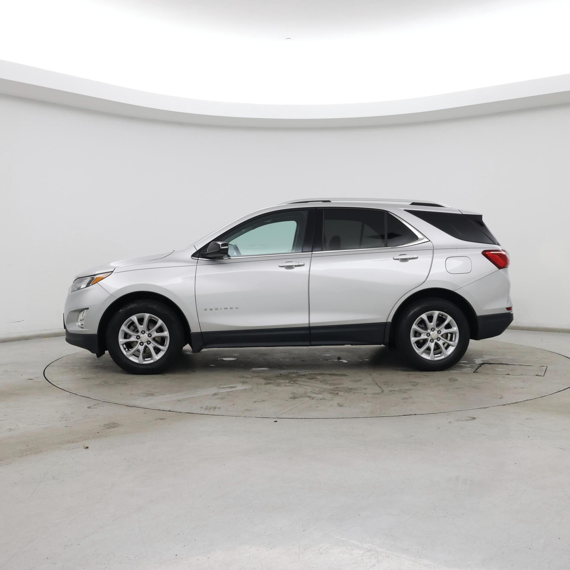 Thumbnail: 2019 Chevrolet Equinox - 3