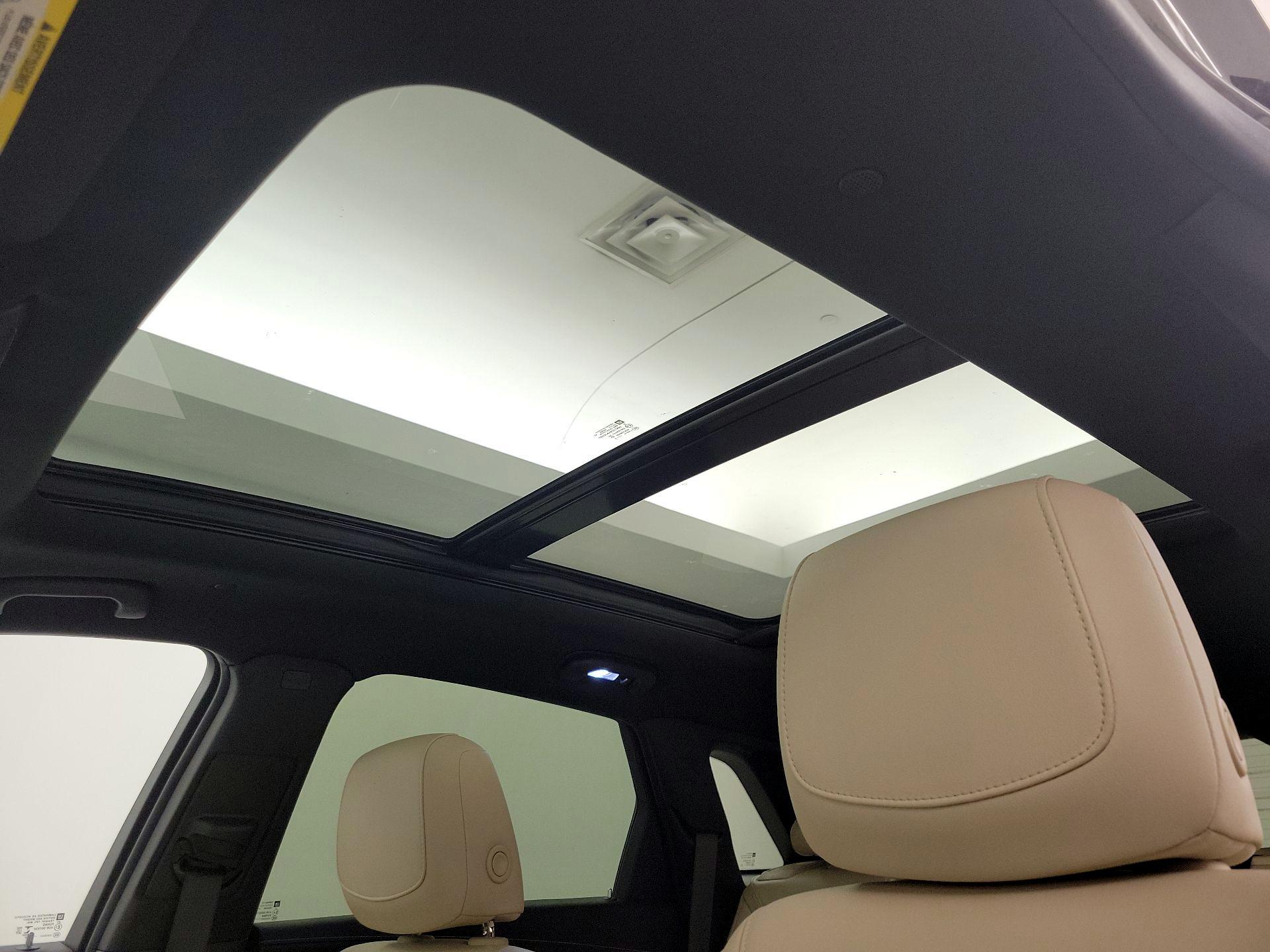 Thumbnail: 2019 Cadillac XT5 - 19