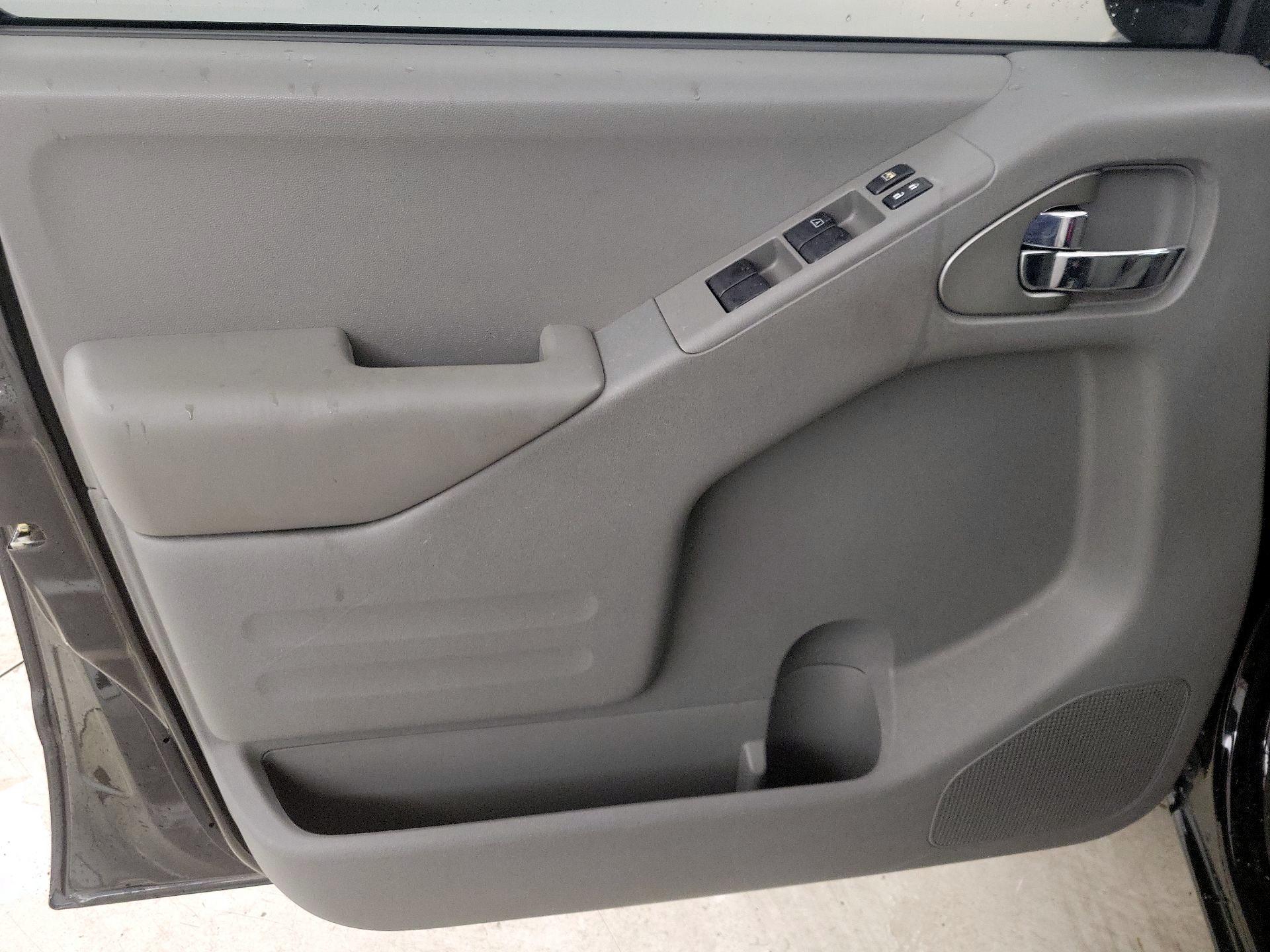 Thumbnail: 2016 Nissan Frontier - 12