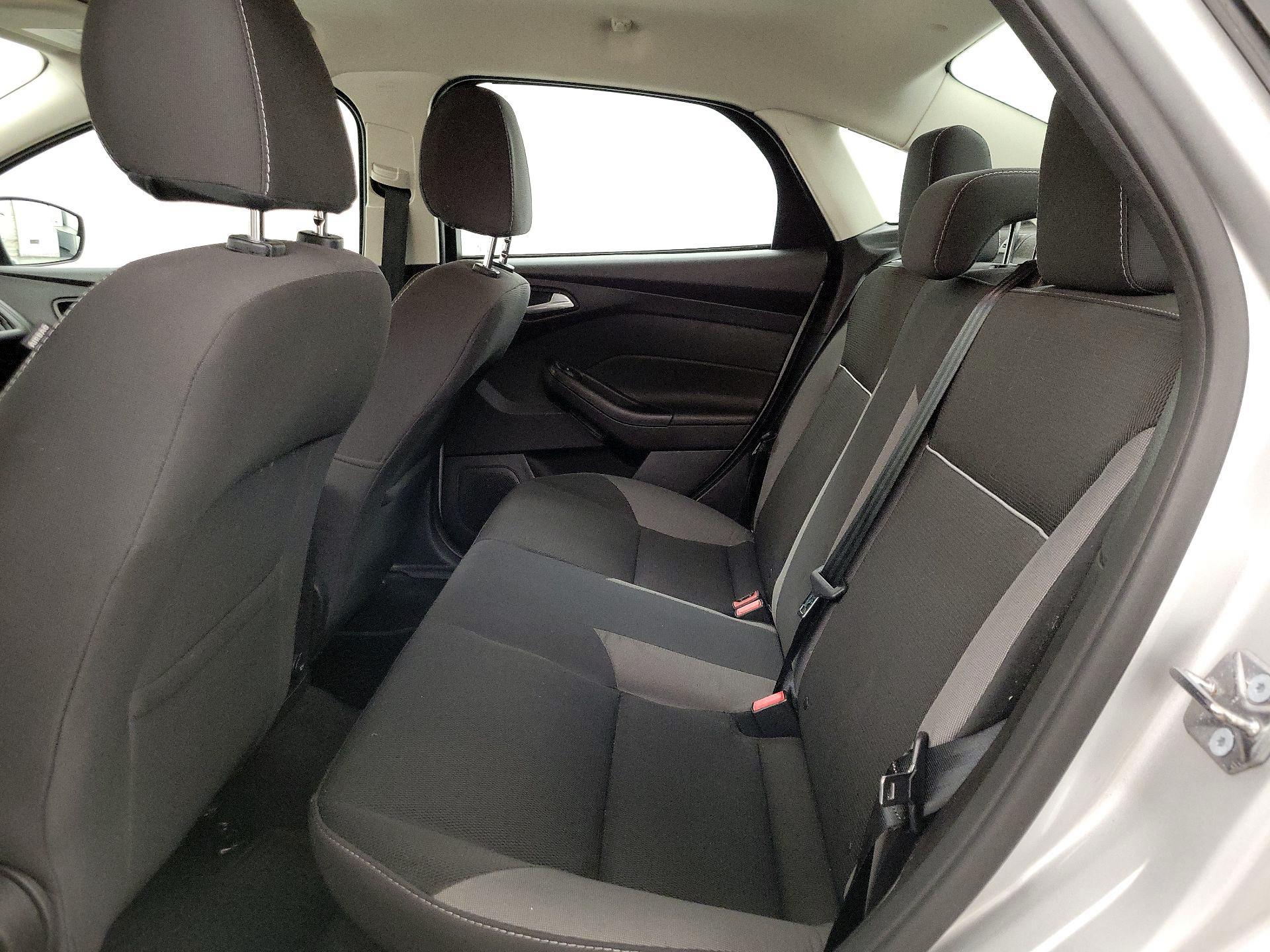 Thumbnail: 2014 Ford Focus - 18