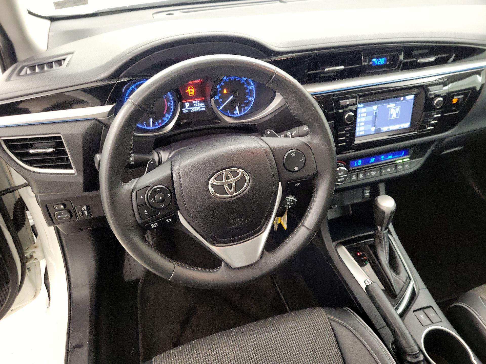 Thumbnail: 2016 Toyota Corolla - 10