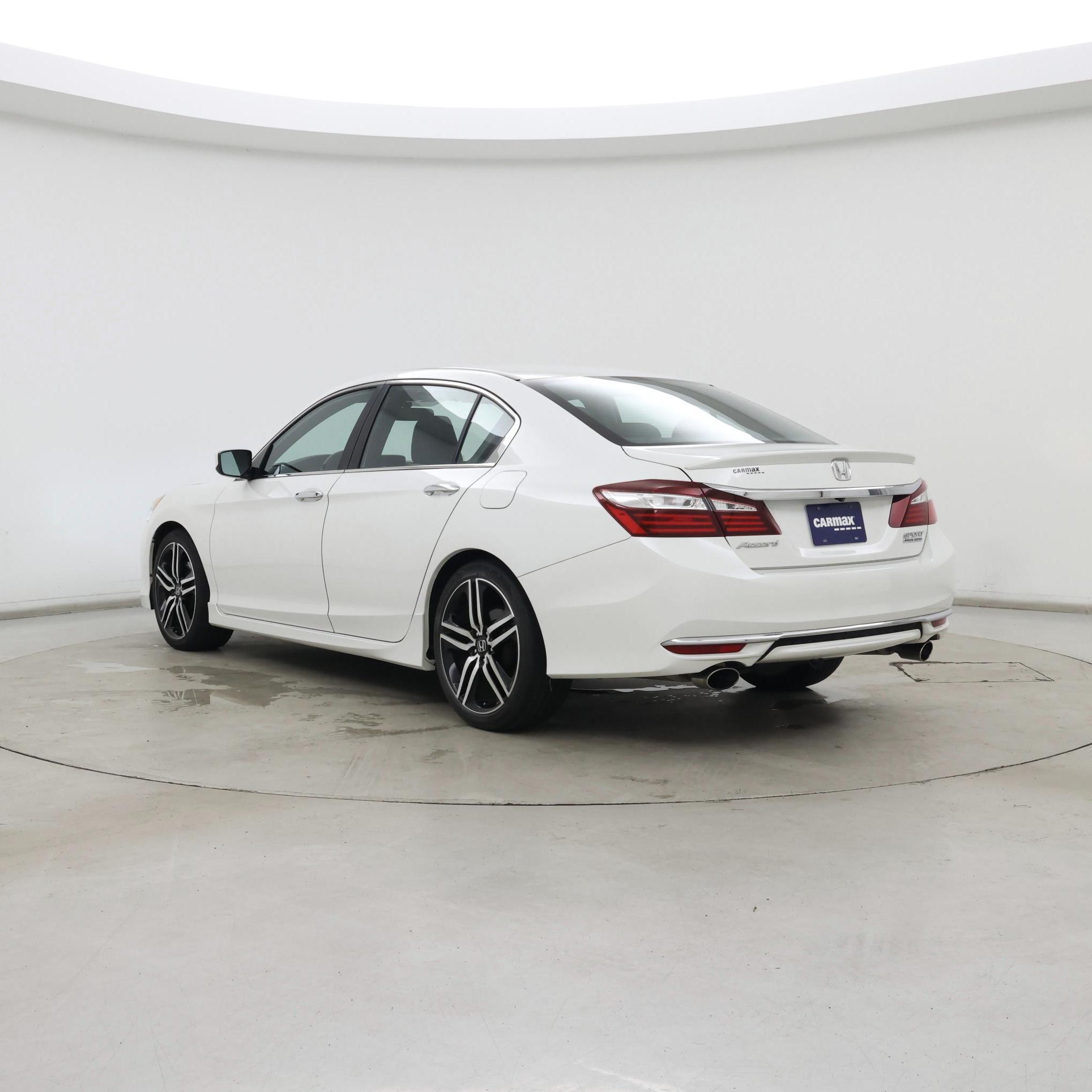 Thumbnail: 2017 Honda Accord - 2