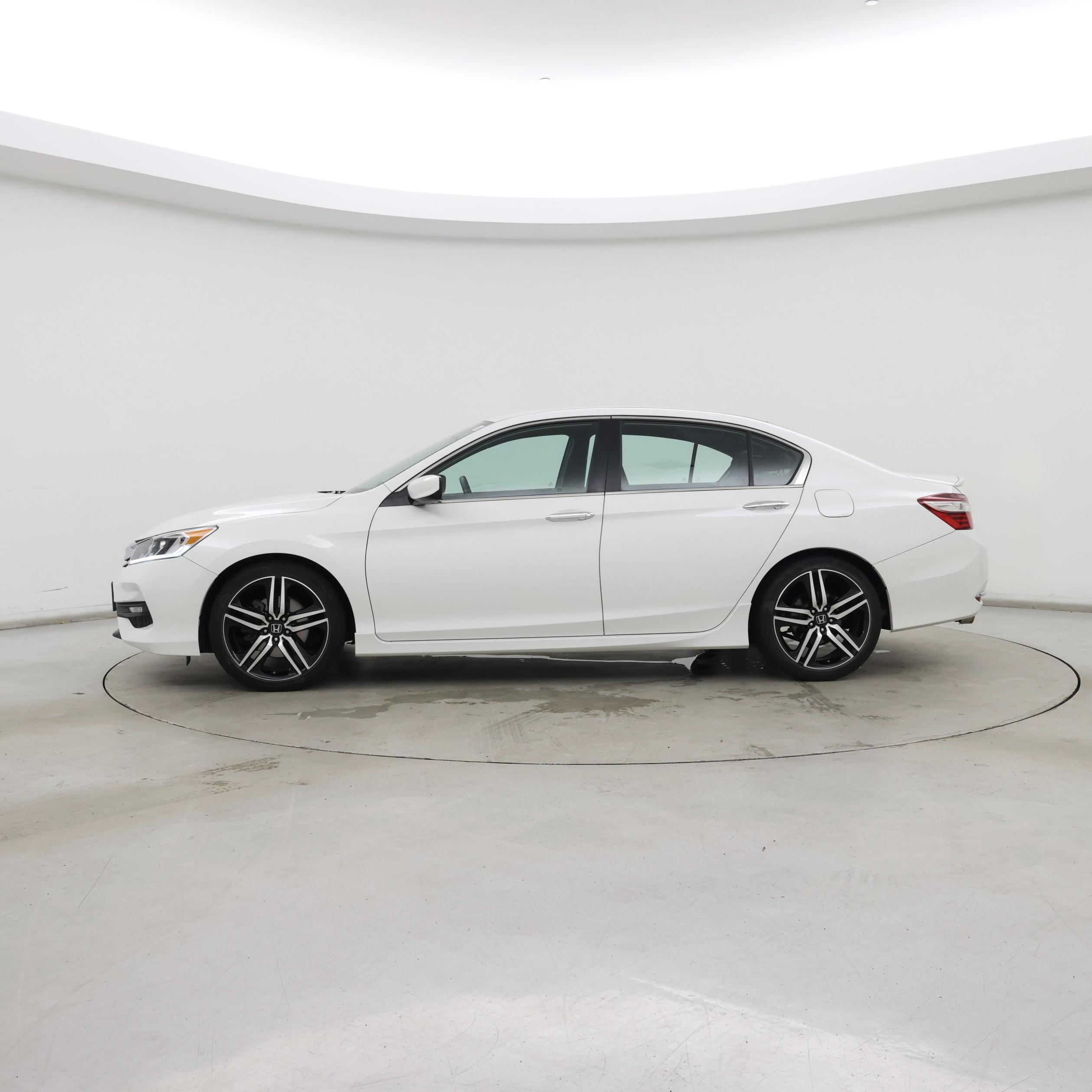 Thumbnail: 2017 Honda Accord - 3
