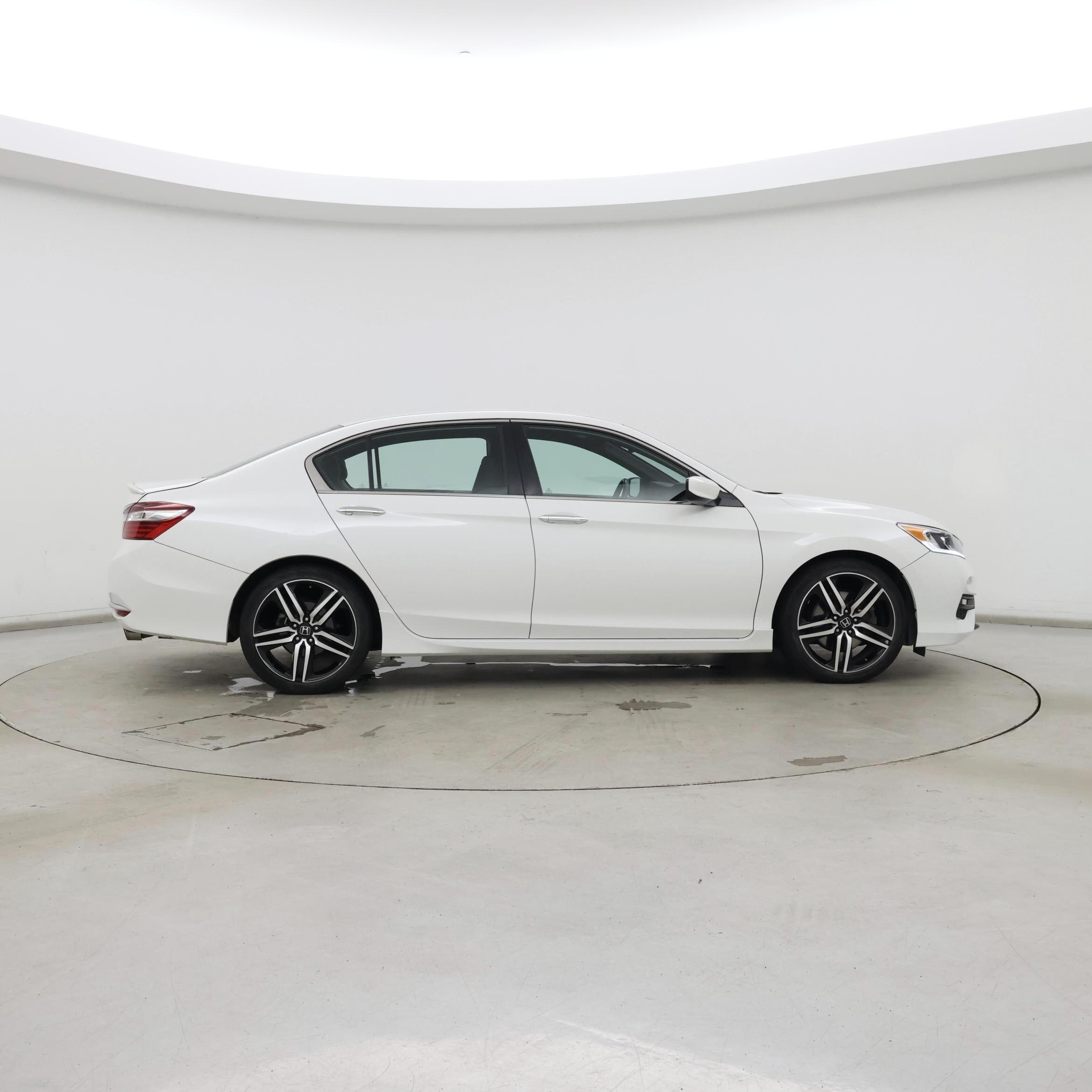 Thumbnail: 2017 Honda Accord - 7