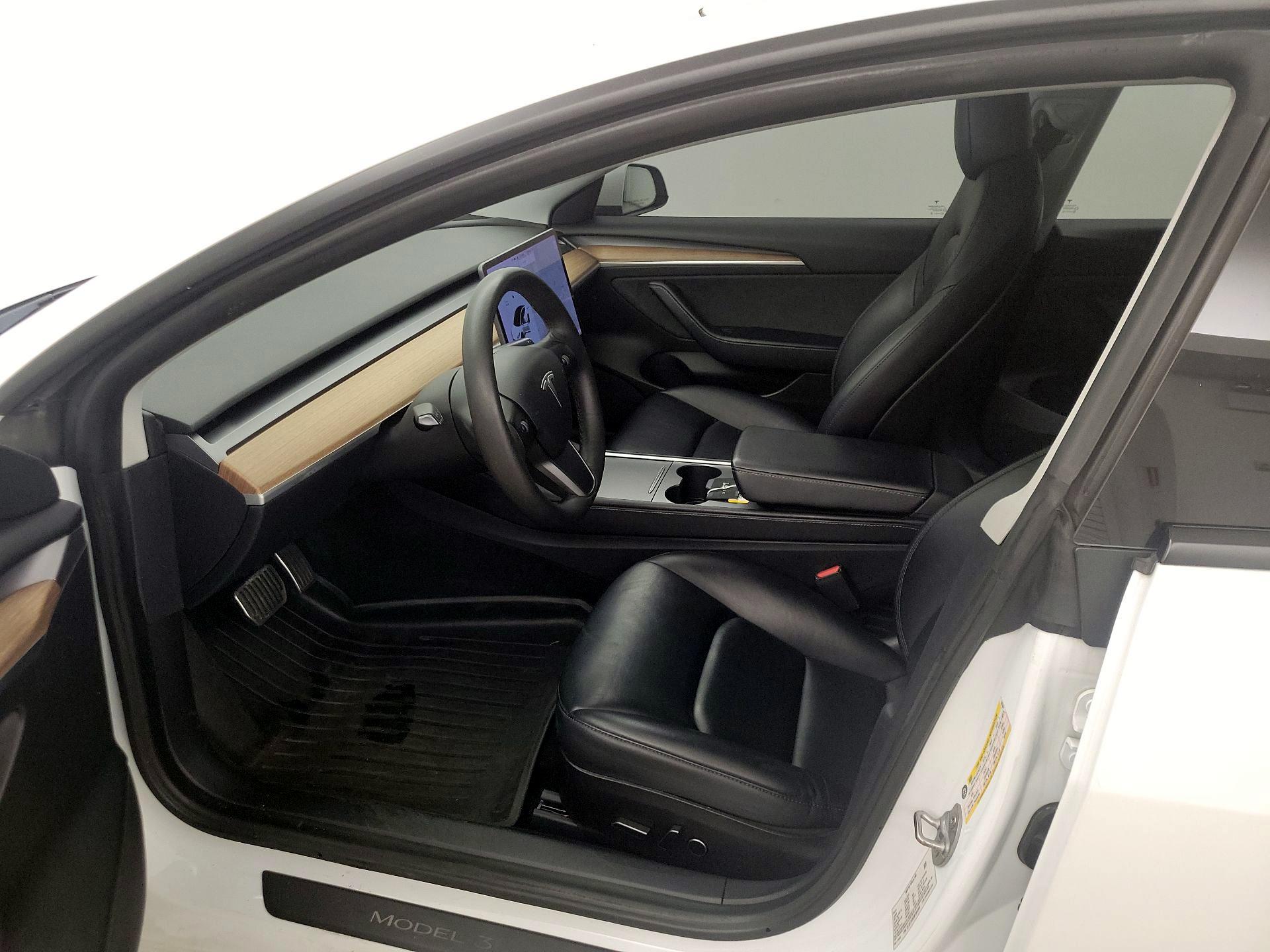 Thumbnail: 2021 Tesla Model 3 - 11