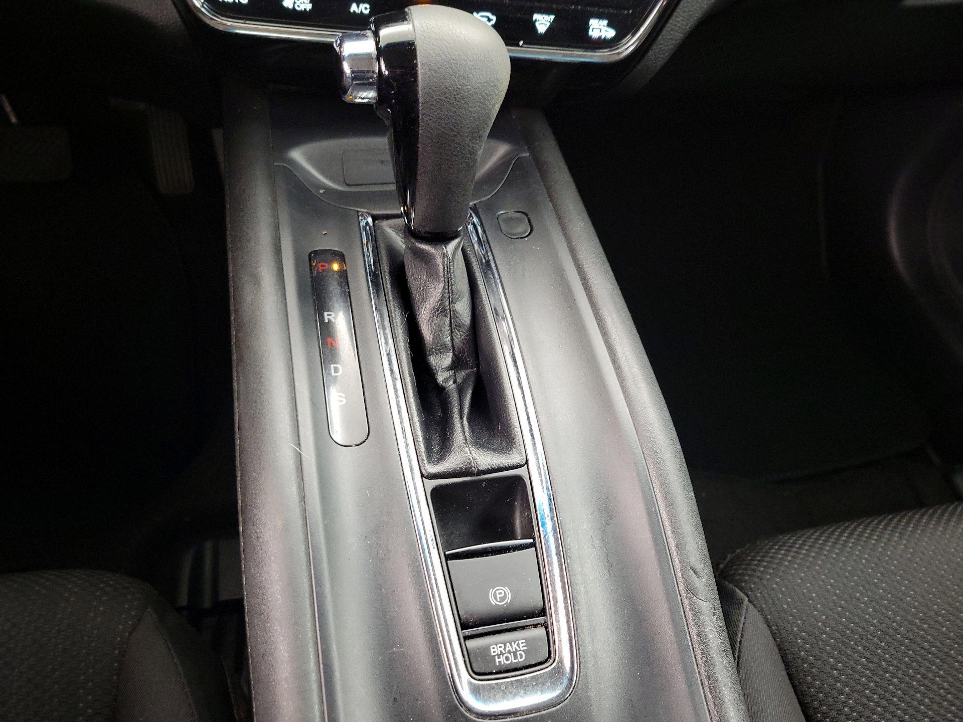 Thumbnail: 2017 Honda HR-V - 17