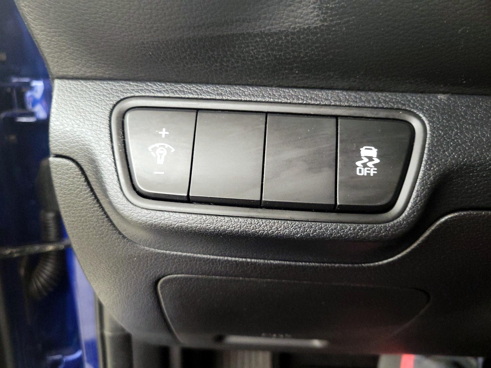 Thumbnail: 2023 Kia Forte - 13