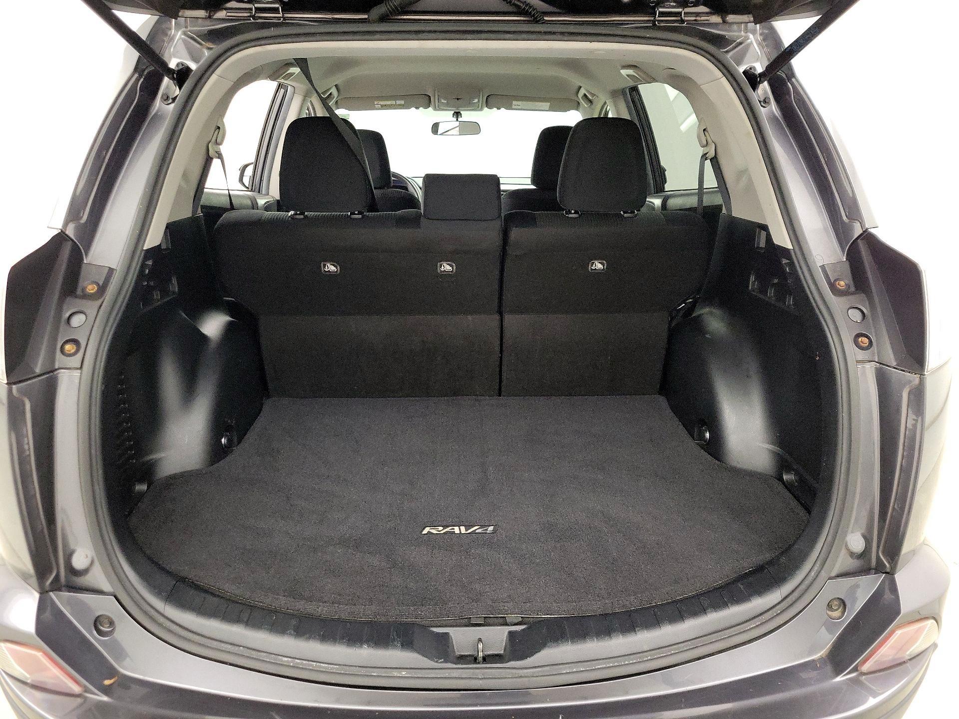 Thumbnail: 2016 Toyota RAV4 - 20
