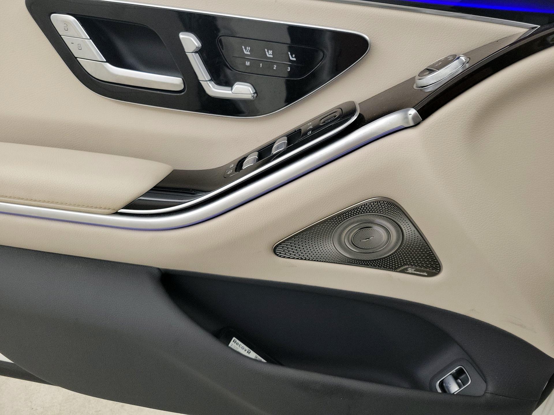 Thumbnail: 2023 Mercedes-Benz S-Class - 12
