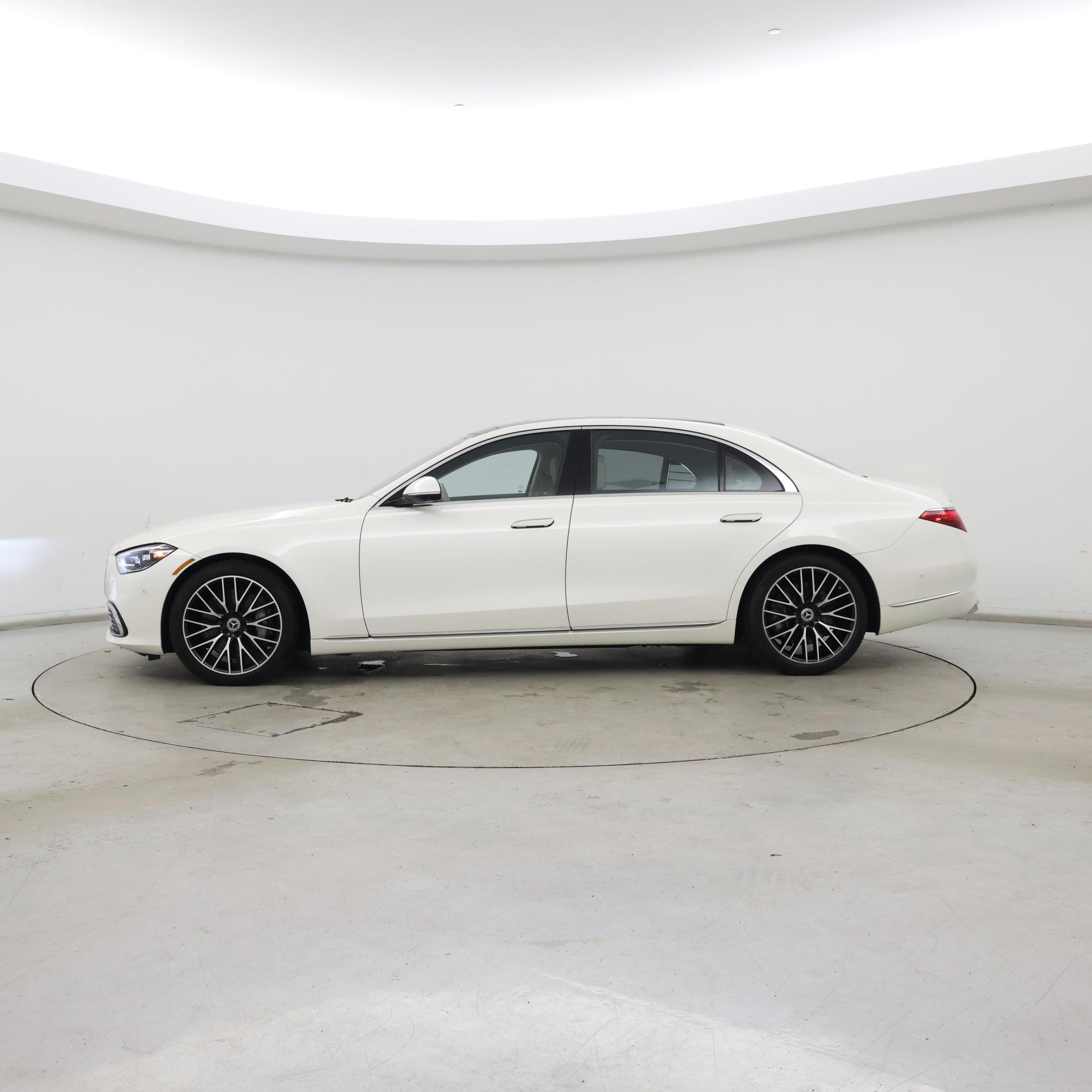 Thumbnail: 2023 Mercedes-Benz S-Class - 3