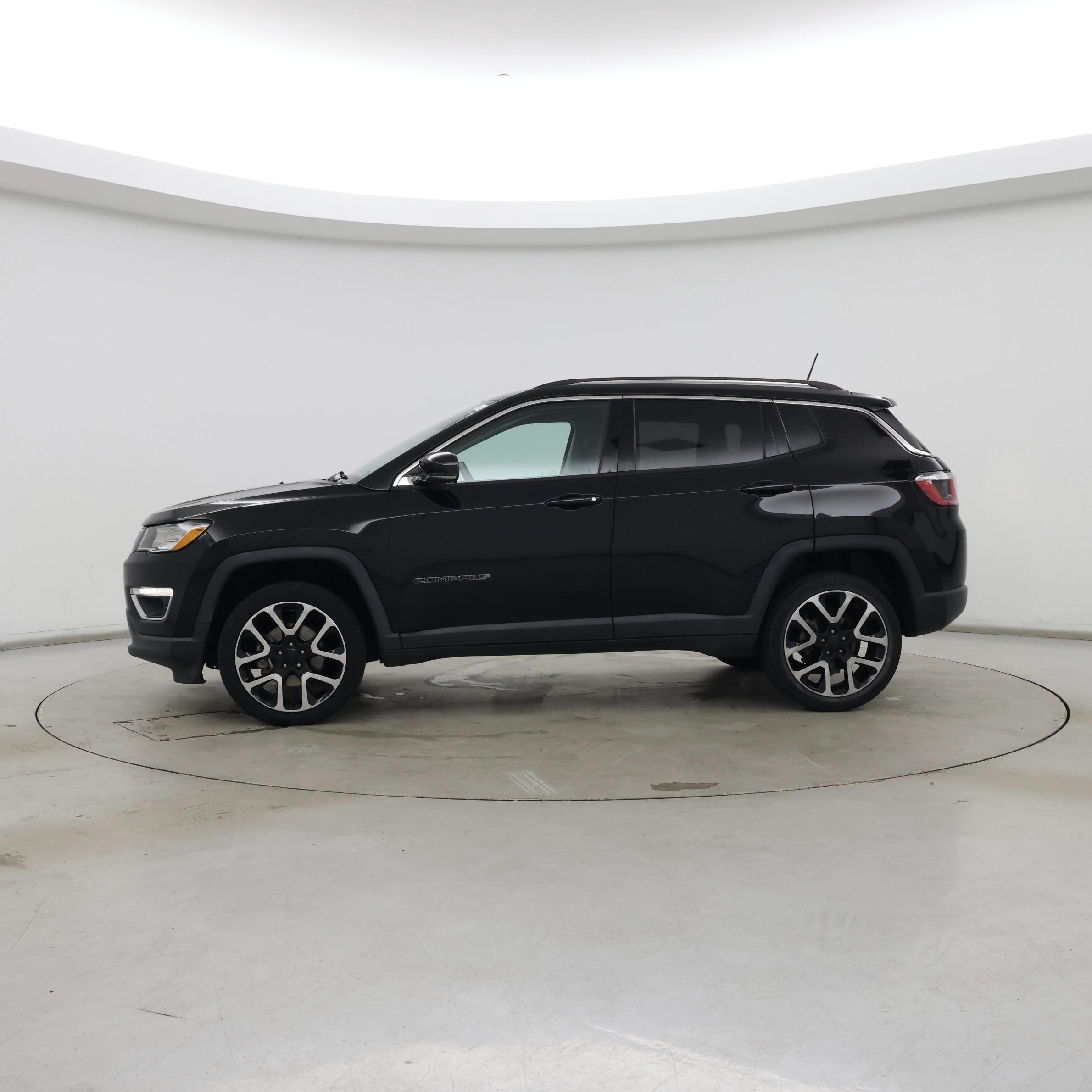 Thumbnail: 2018 Jeep Compass - 3