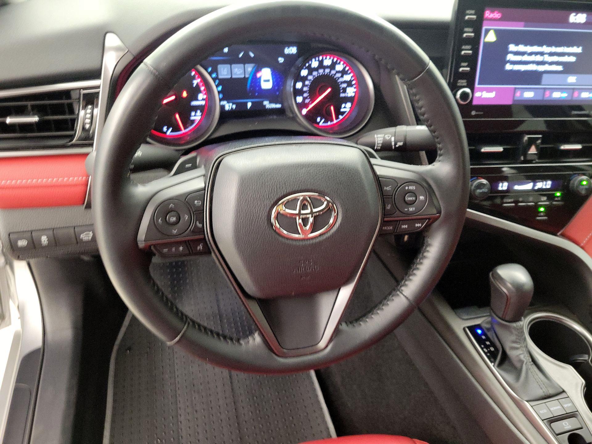 Thumbnail: 2022 Toyota Camry - 10