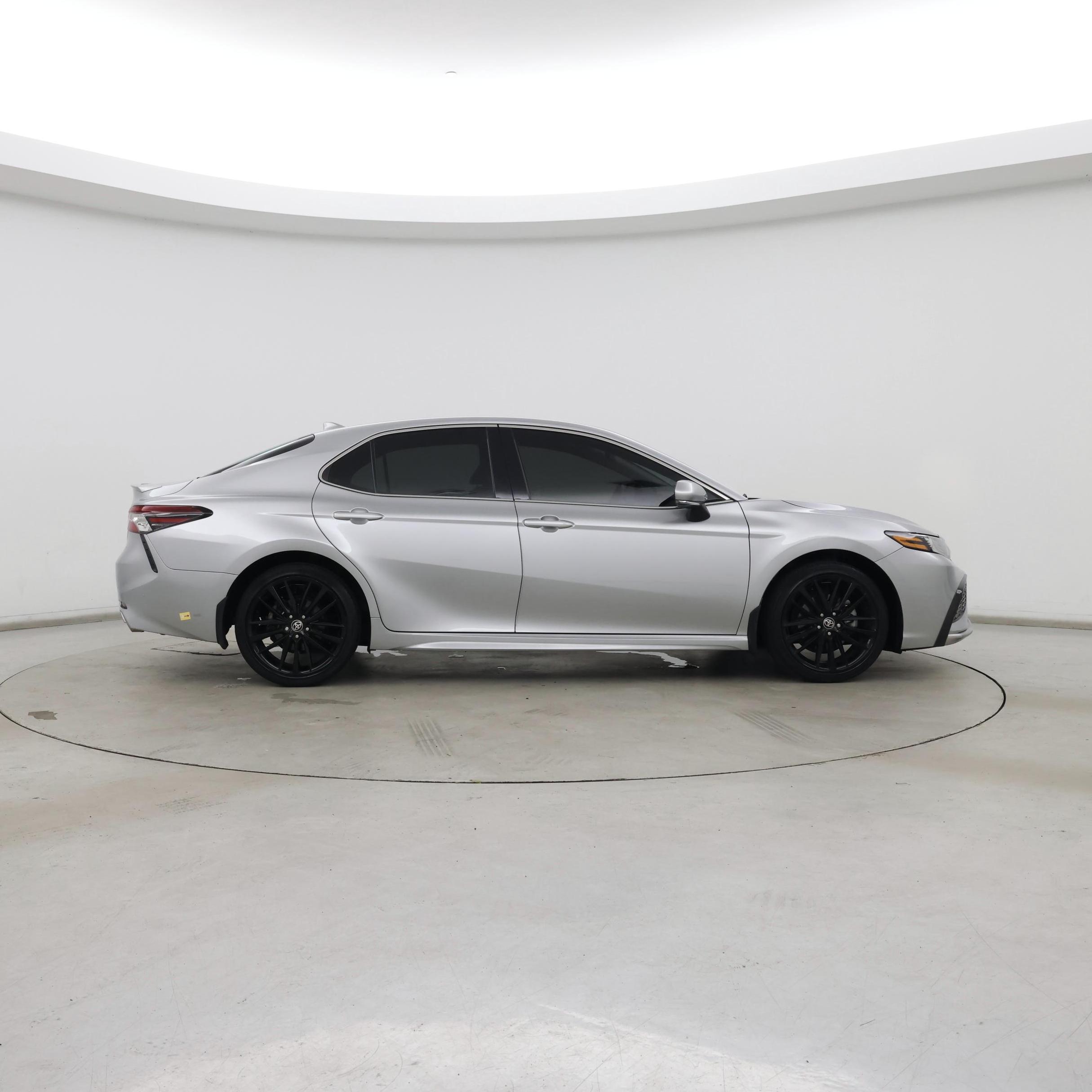 Thumbnail: 2022 Toyota Camry - 7
