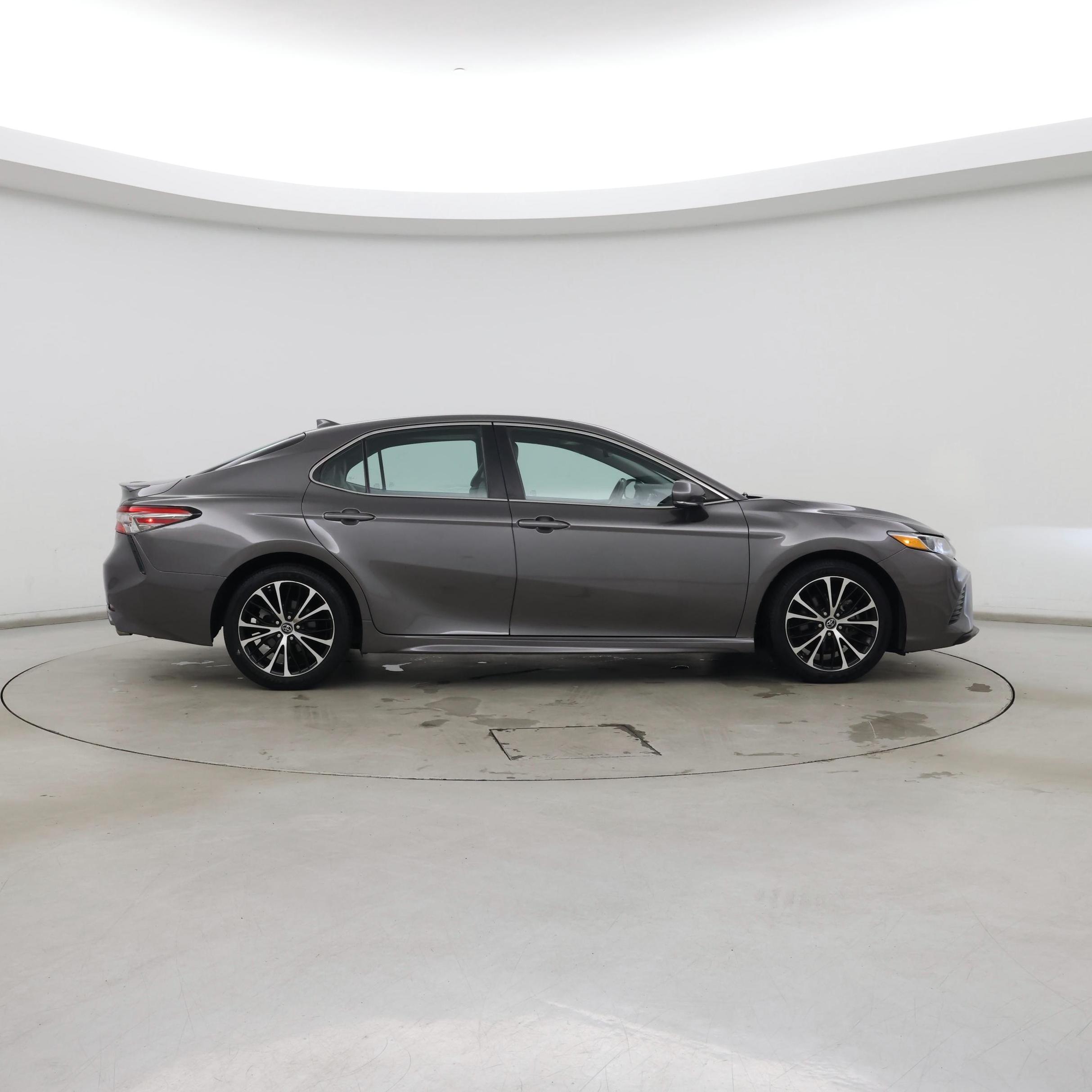 Thumbnail: 2019 Toyota Camry - 7