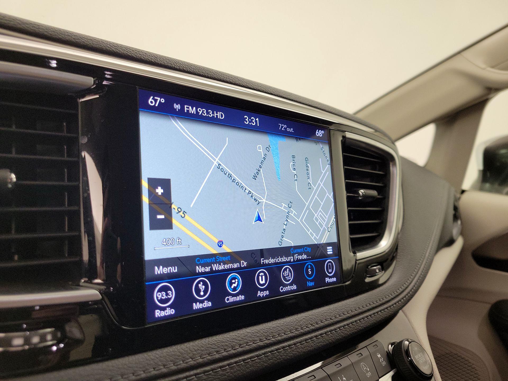 Thumbnail: 2018 Chrysler Pacifica - 14
