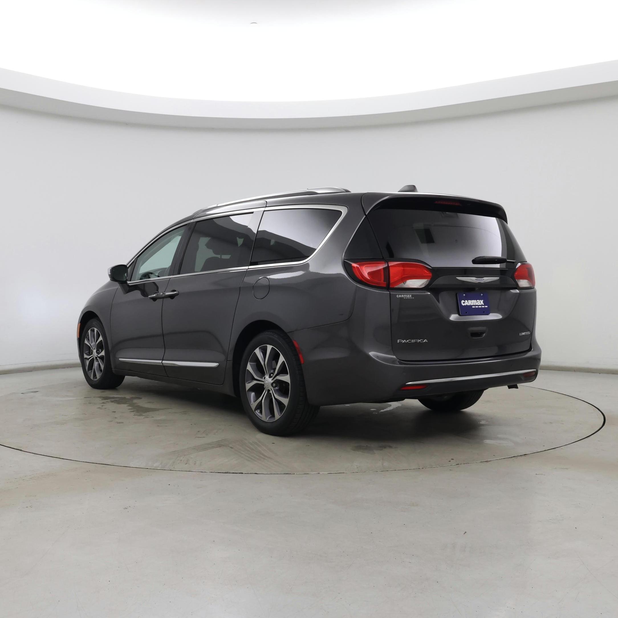 Thumbnail: 2018 Chrysler Pacifica - 2
